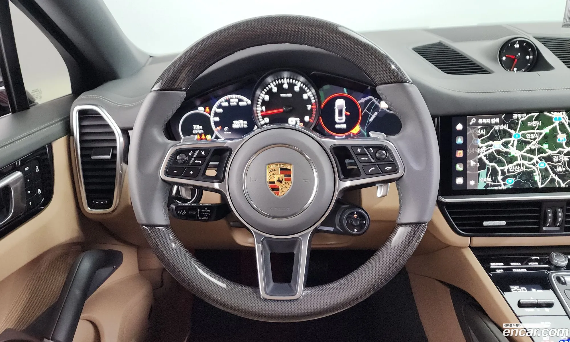 Porsche Cayenne 2022 — 19