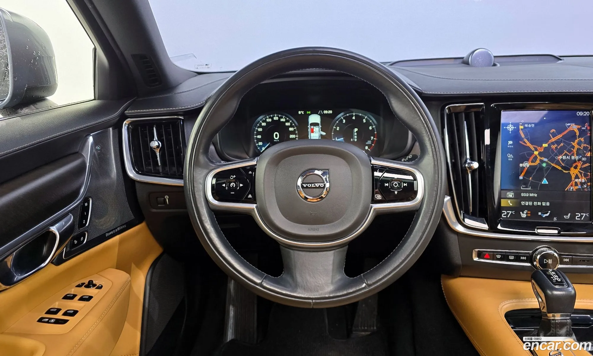 Volvo V90 Cross Country 2018 — 2