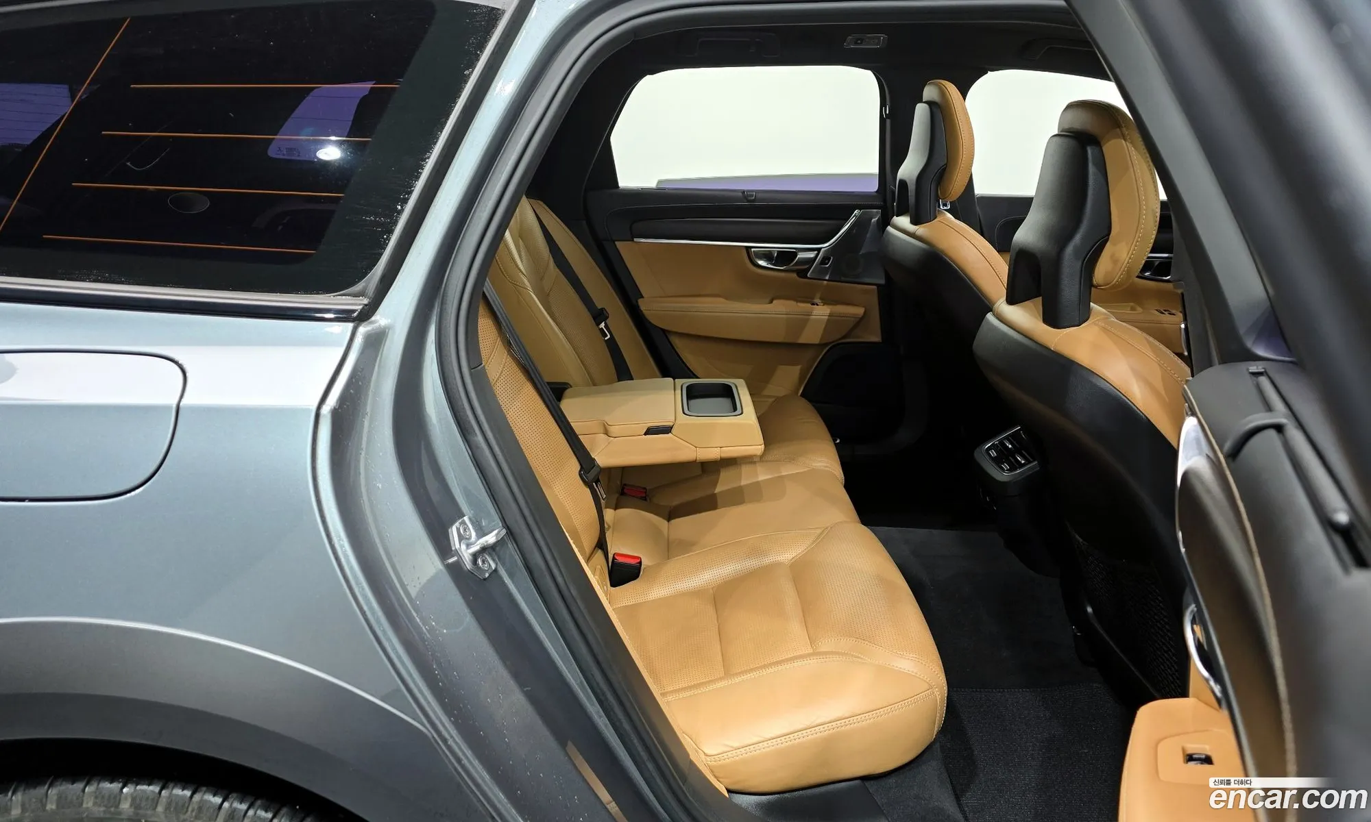 Volvo V90 Cross Country 2018 — 16