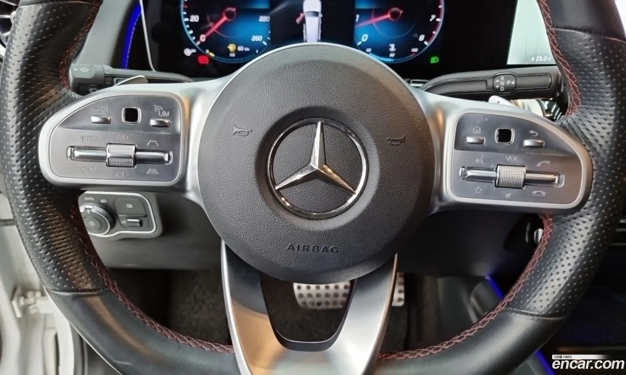 Mercedes-Benz GLB-Class X247 2020 — 13