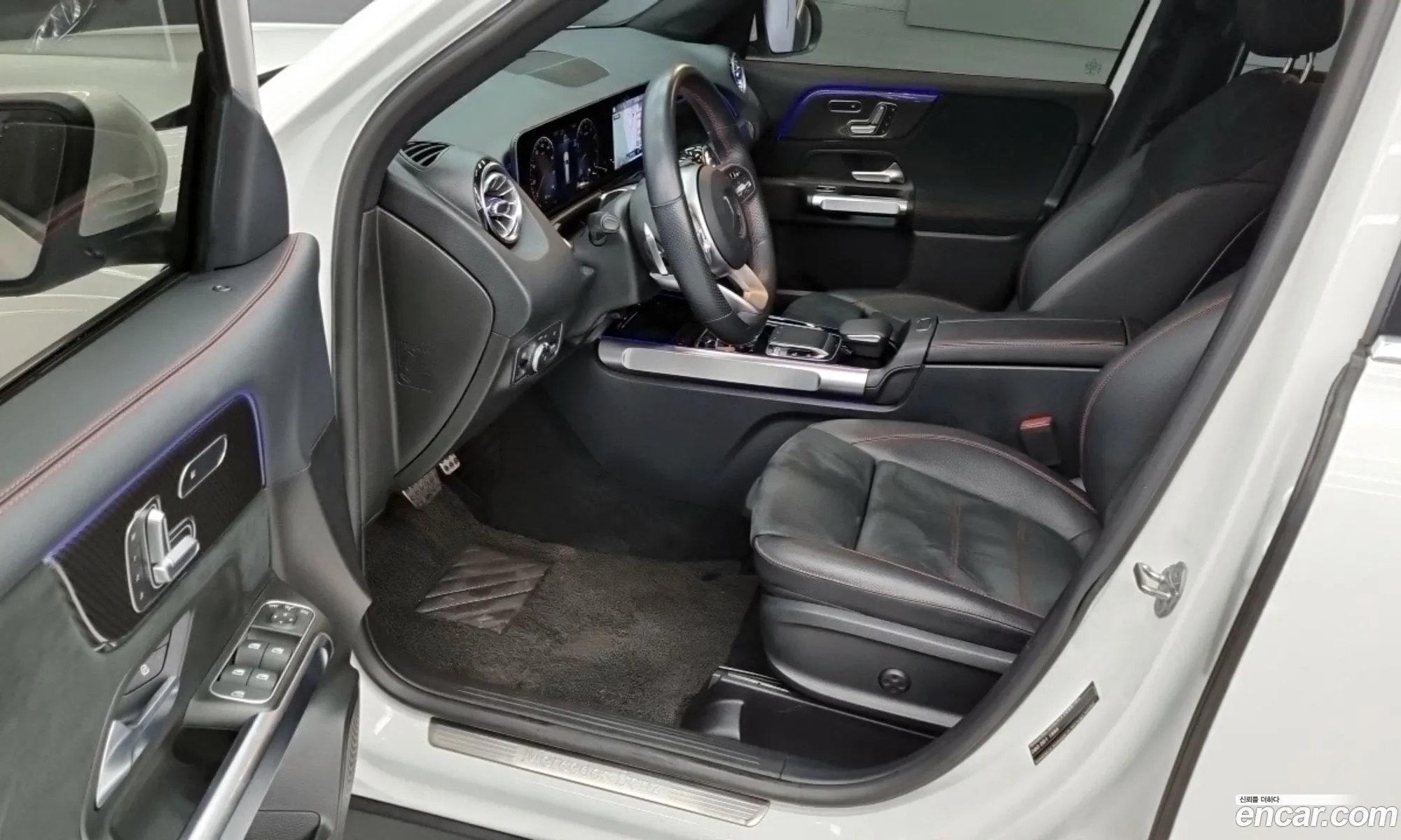 Mercedes-Benz GLB-Class X247 2020 — 15