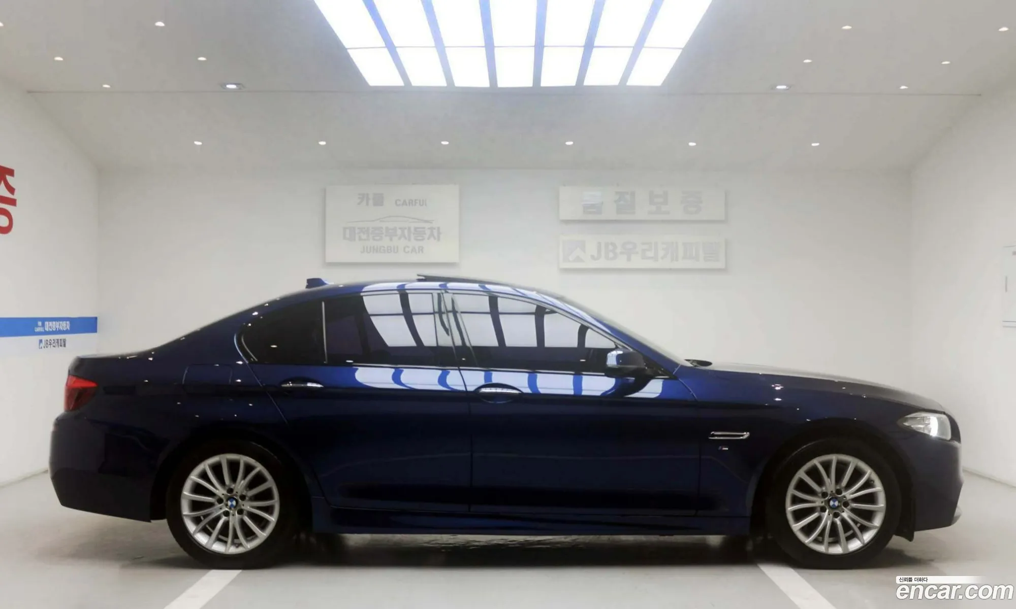 BMW 5 Series 2016 — 19