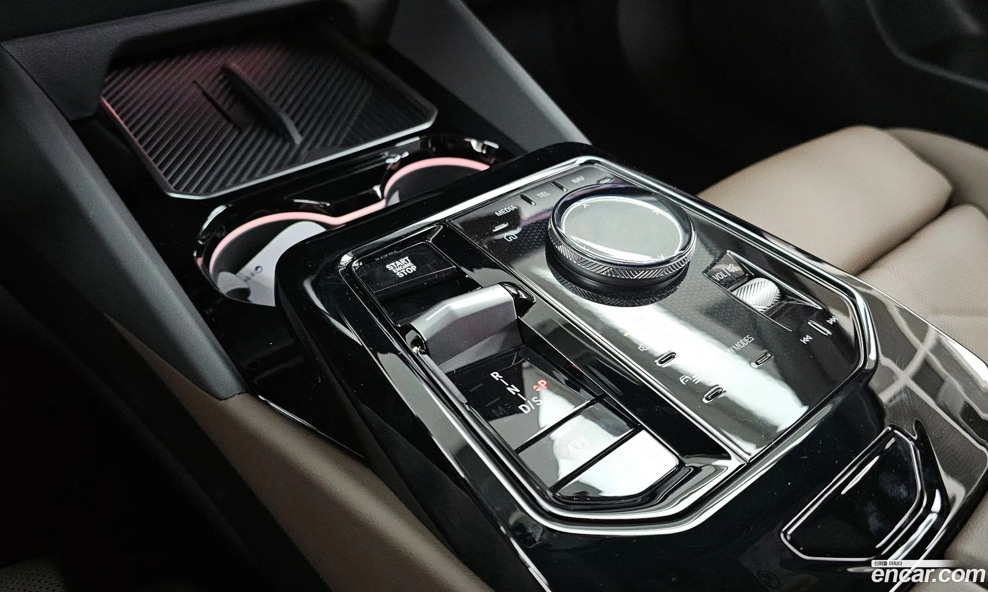 BMW 5 Series 2025 WBA21FJ00TCW10892 — 8