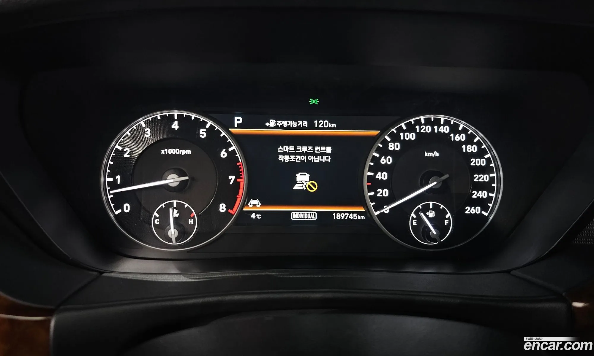 Genesis EQ900 2016 — 10
