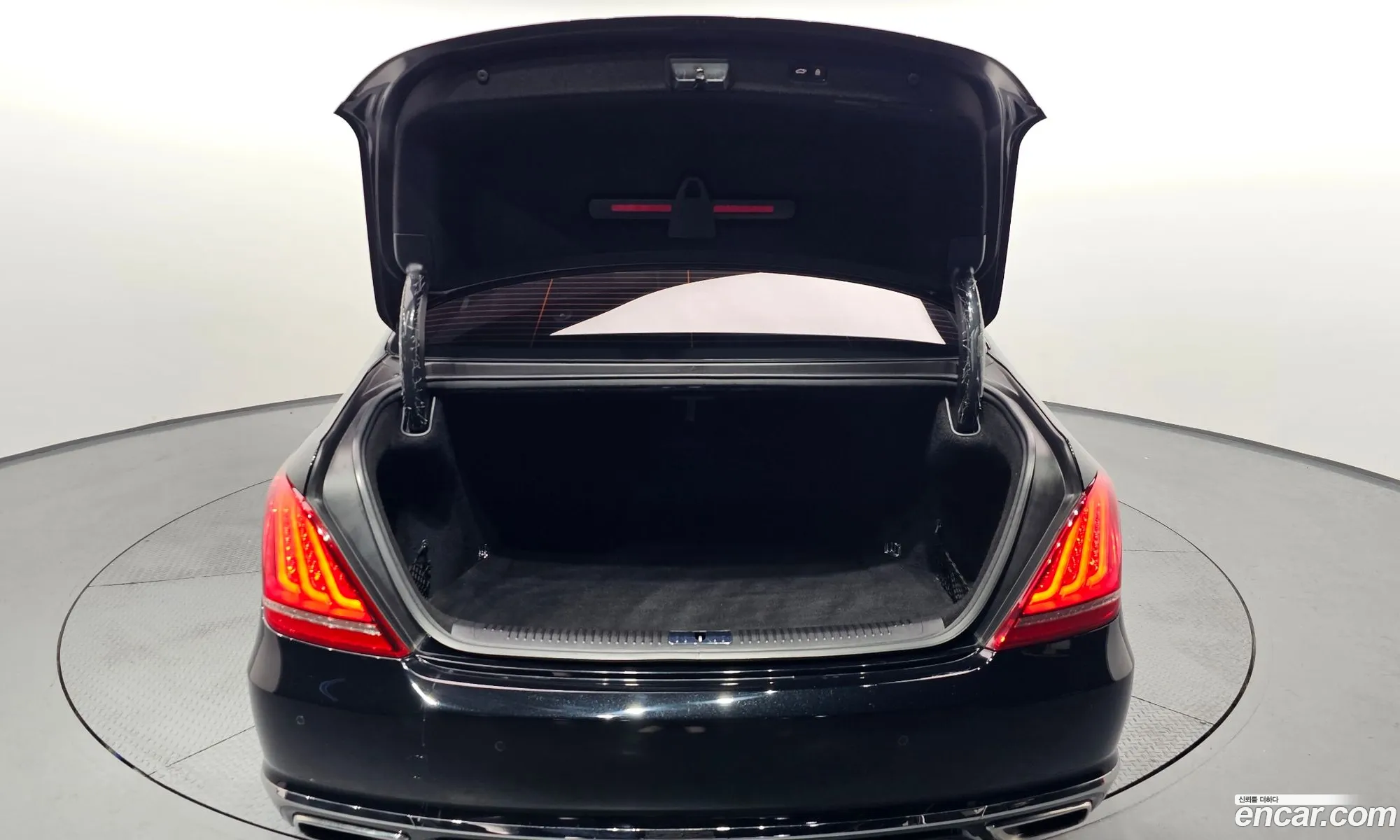 Genesis EQ900 2016 — 4