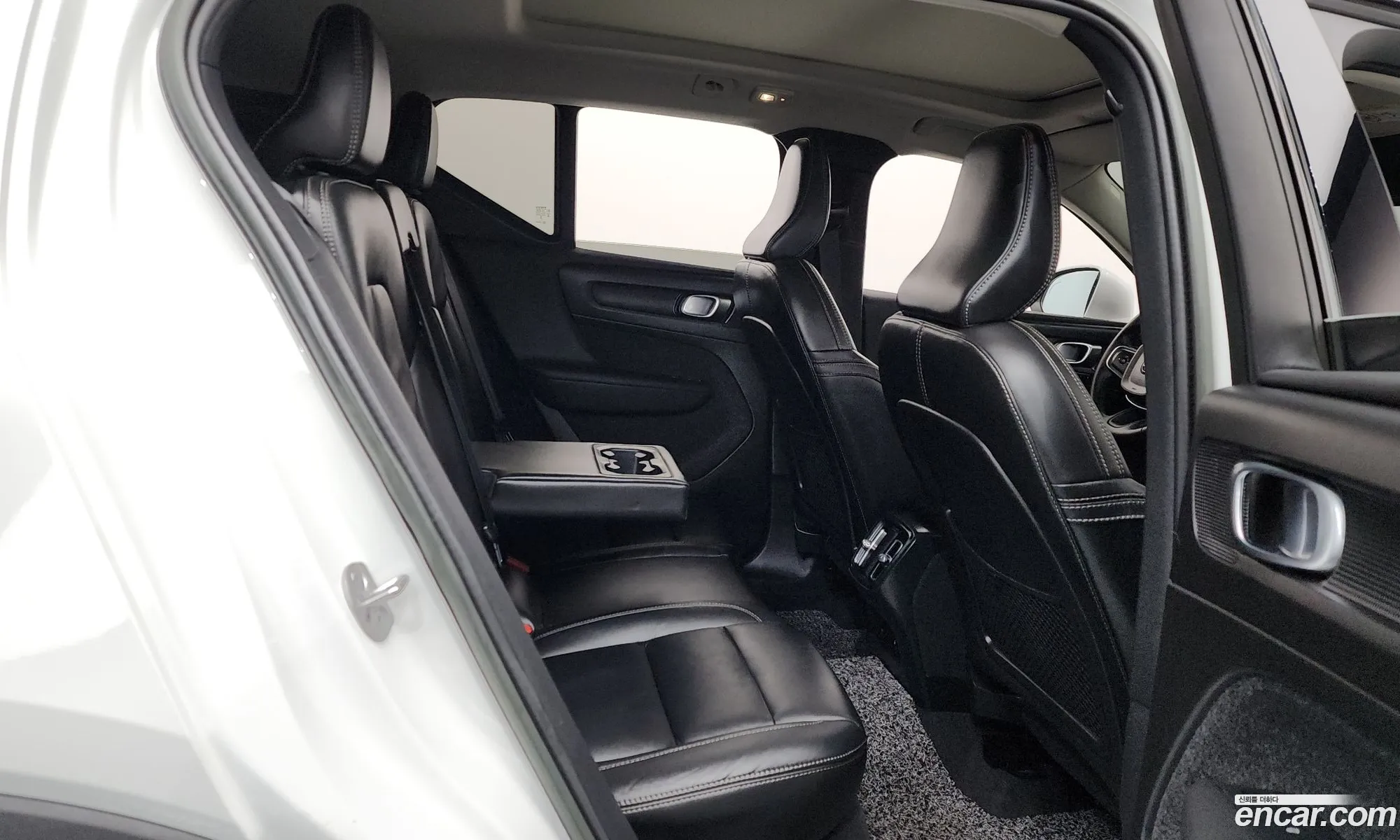 Volvo XC40 2023 — 15