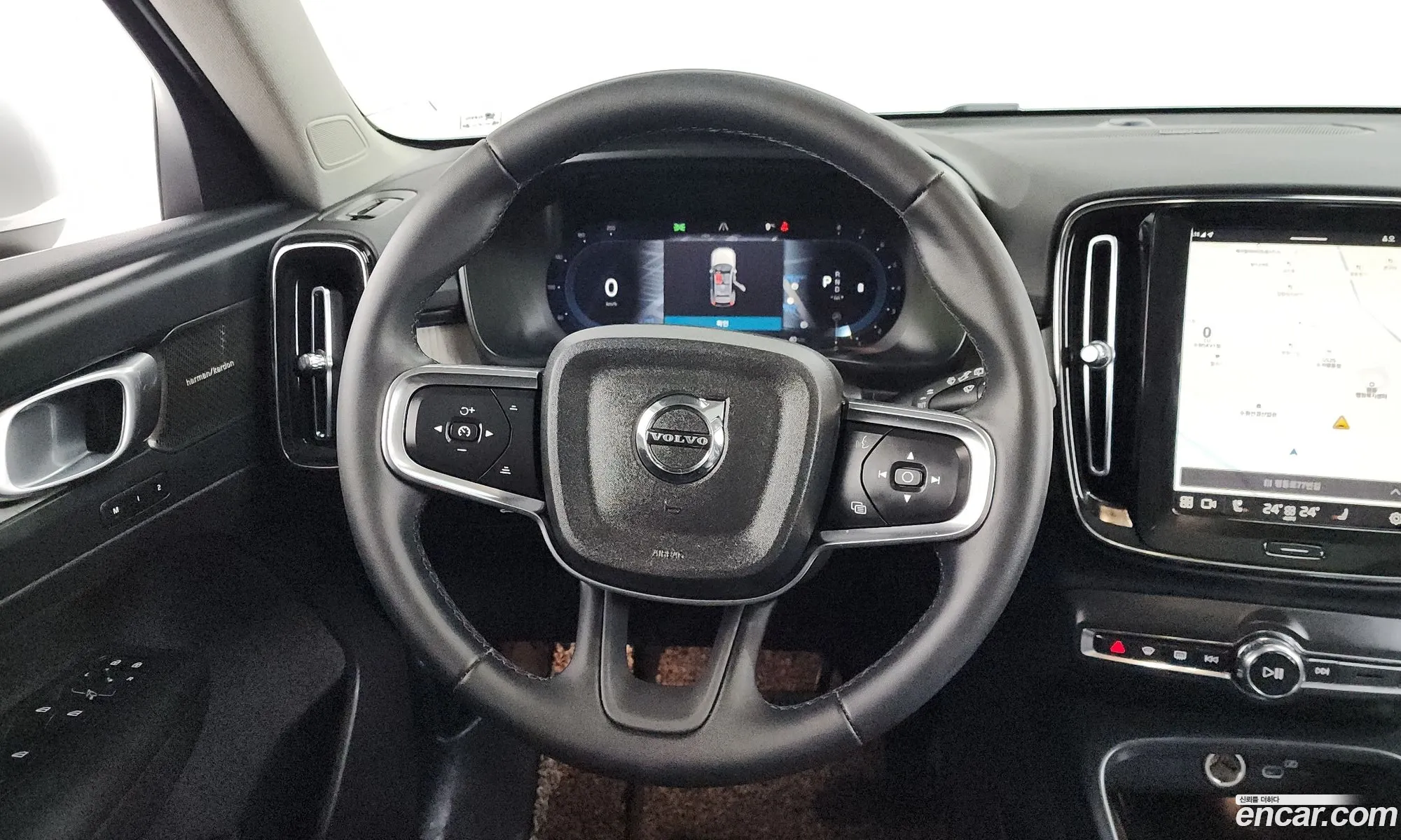Volvo XC40 2023 — 6