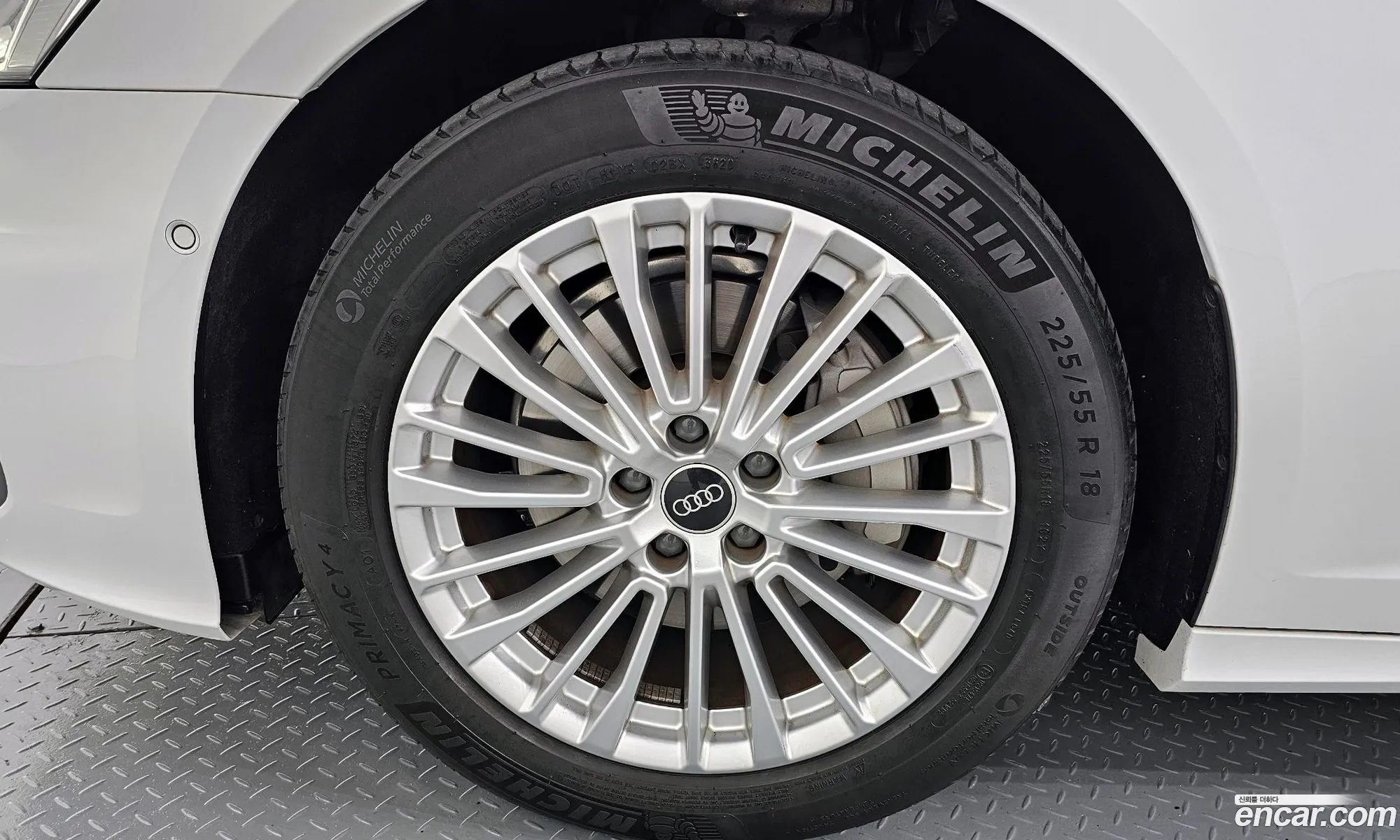 Audi A6 2021 WAUZZZF2XMN048055 — 2