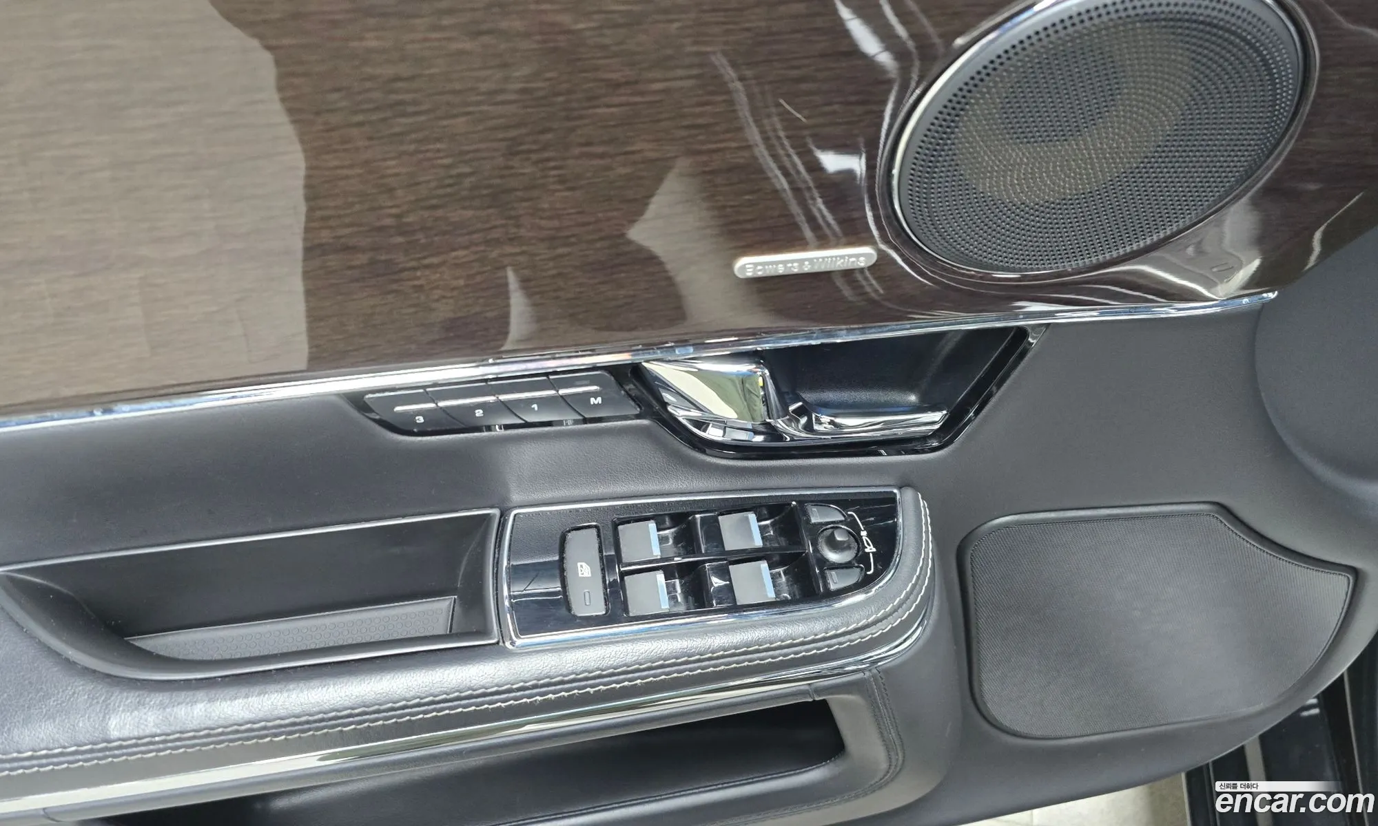 Jaguar XJ 2011 SAJAA26BXBLV14558 — 17