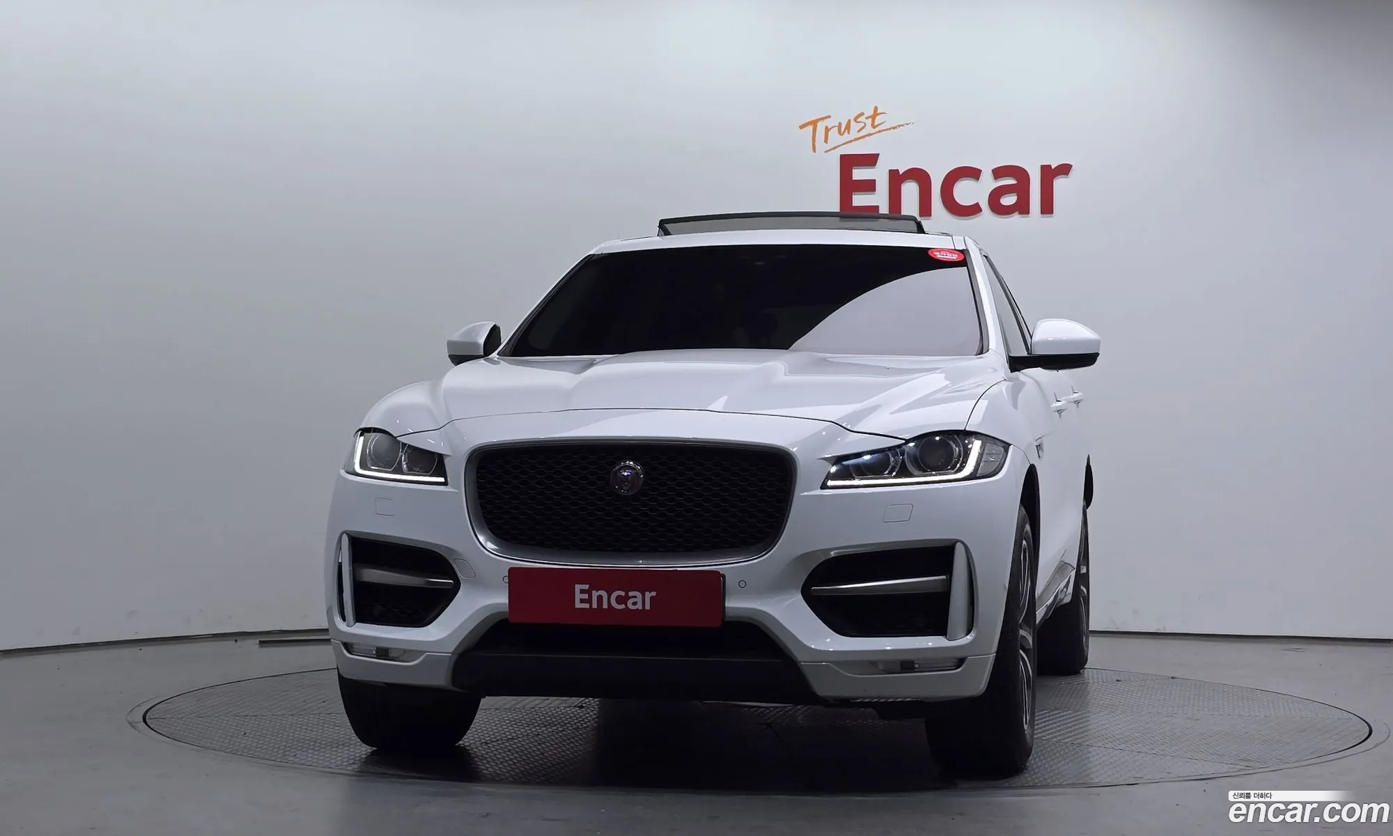 Jaguar F-Pace 2018 SADCA2BN9JA297428 — 11