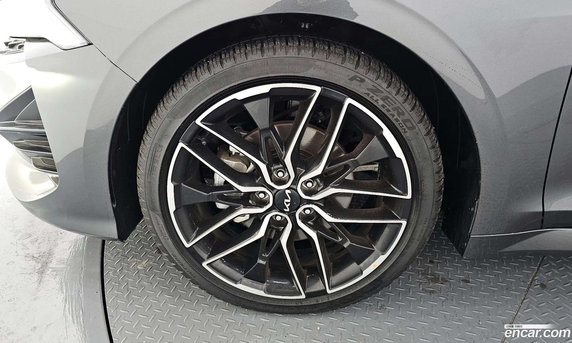 Kia K5 2023 — 10