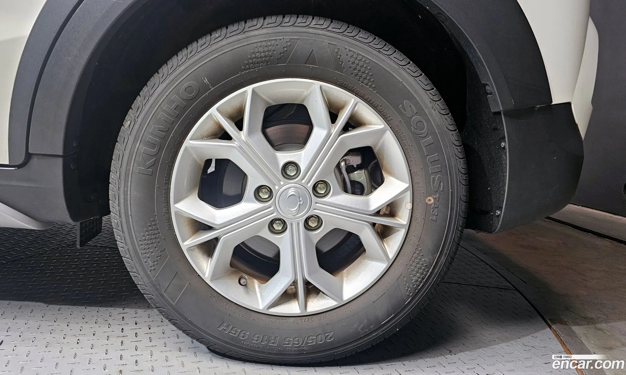 KG Mobility (SsangYong) Tivoli 2024 — 12