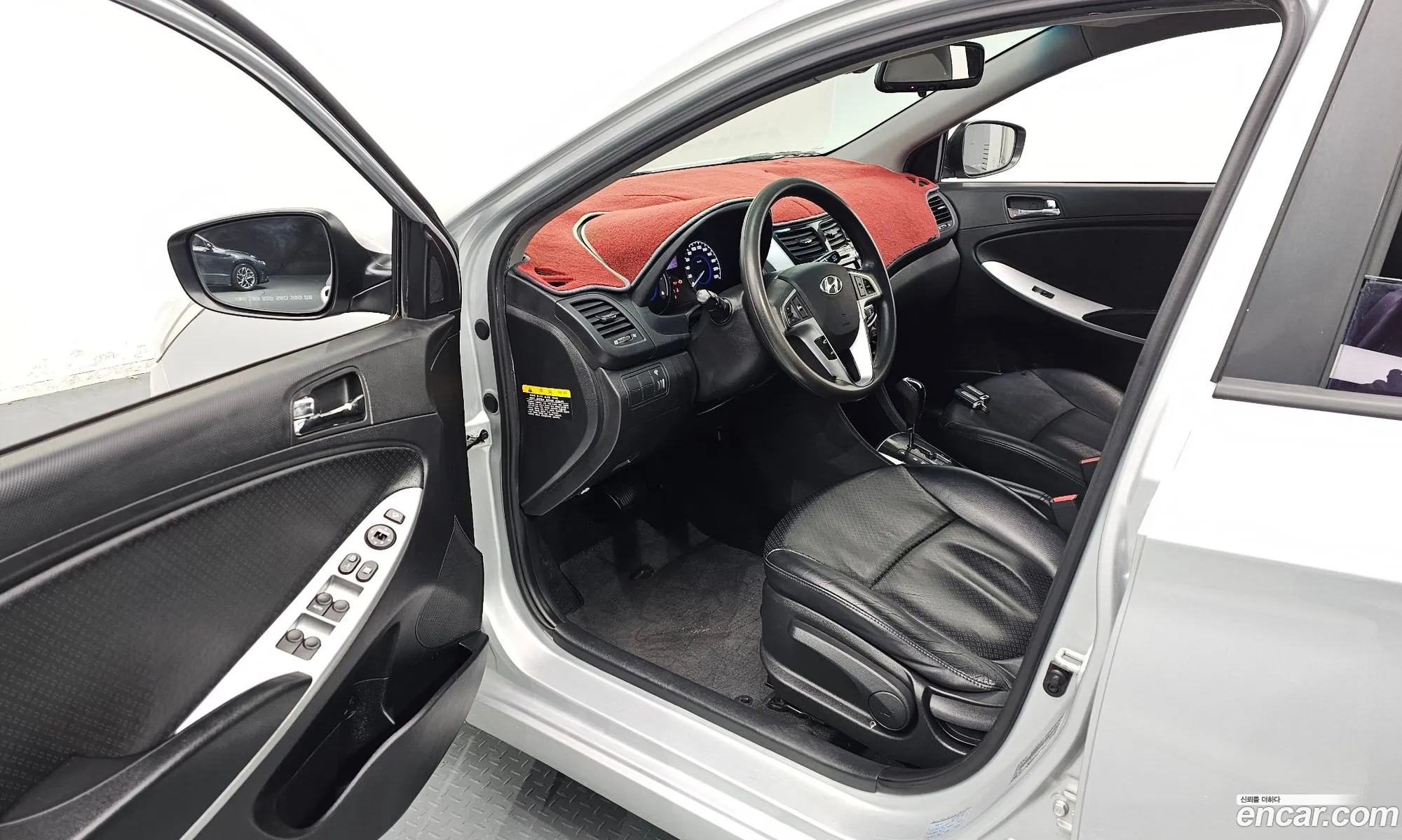 Hyundai Accent 2012 — 6