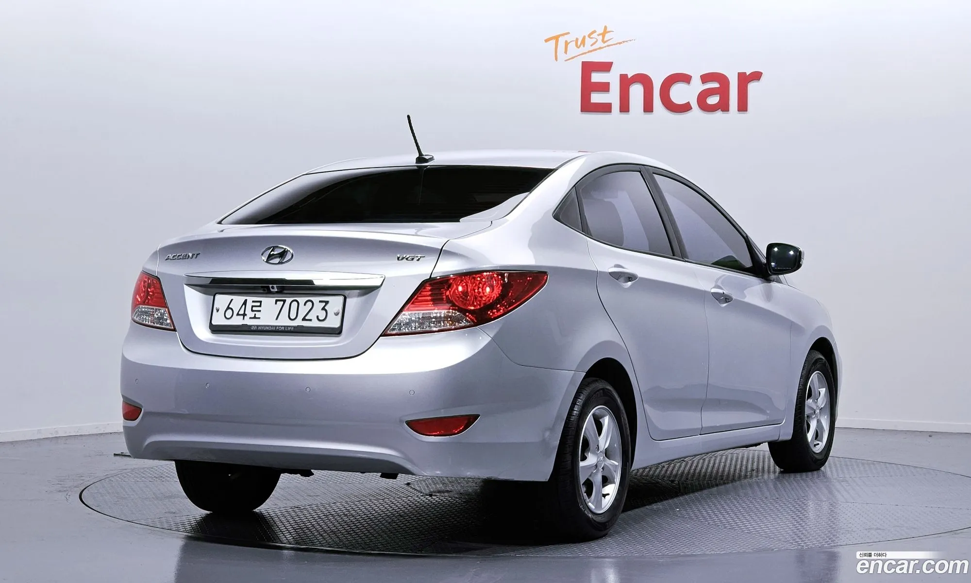 Hyundai Accent 2012 — 19