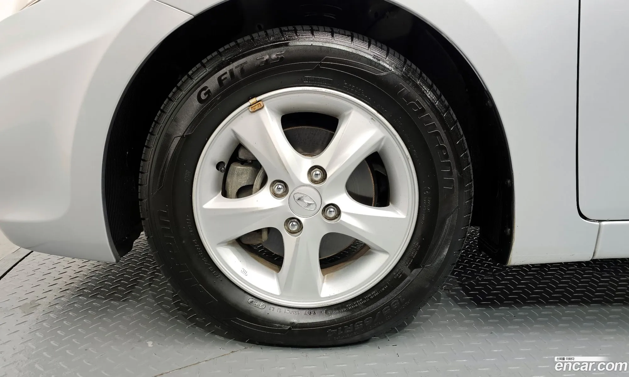Hyundai Accent 2012 — 17