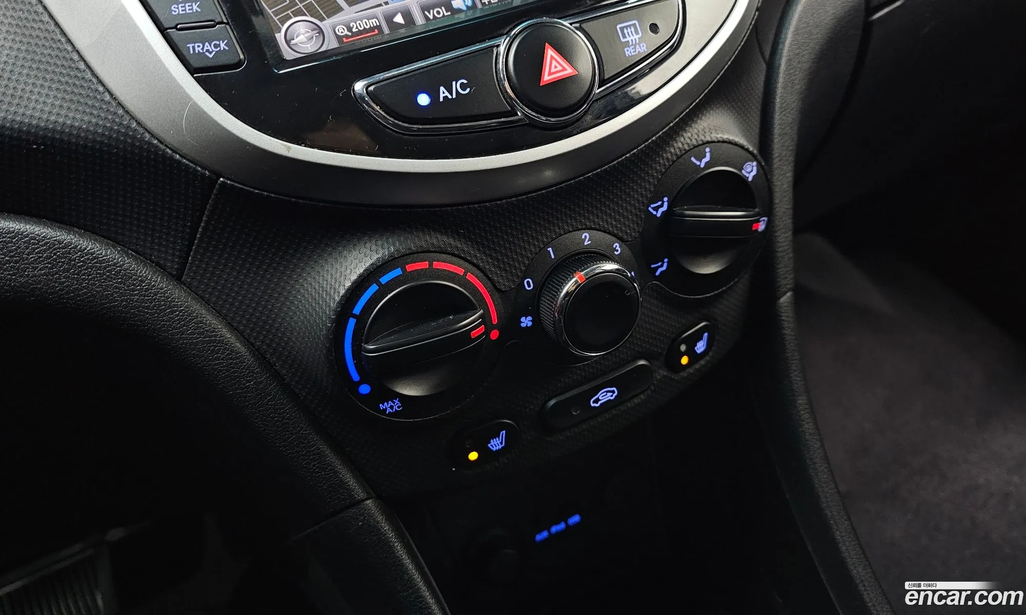 Hyundai Accent 2012 — 4