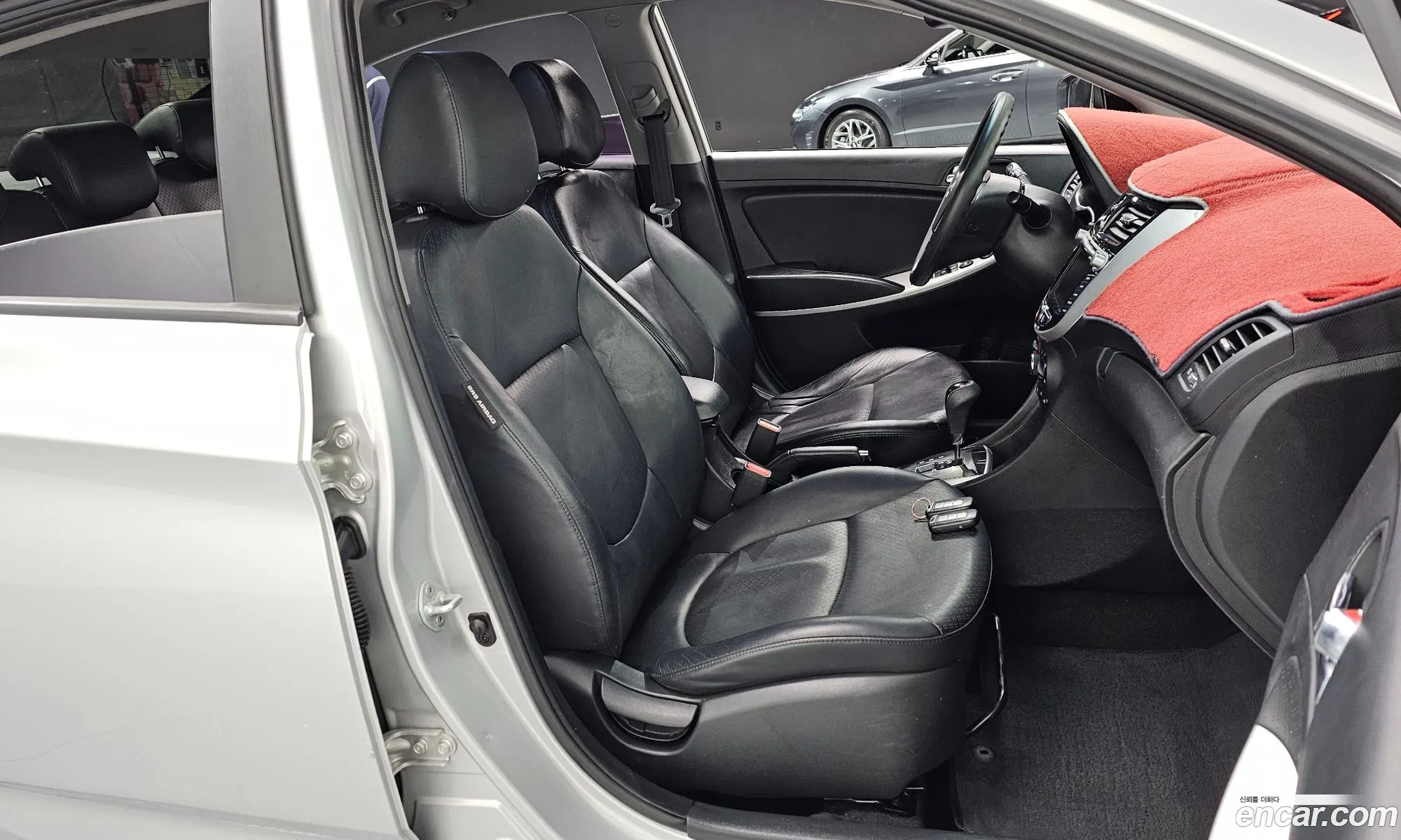 Hyundai Accent 2012 — 14