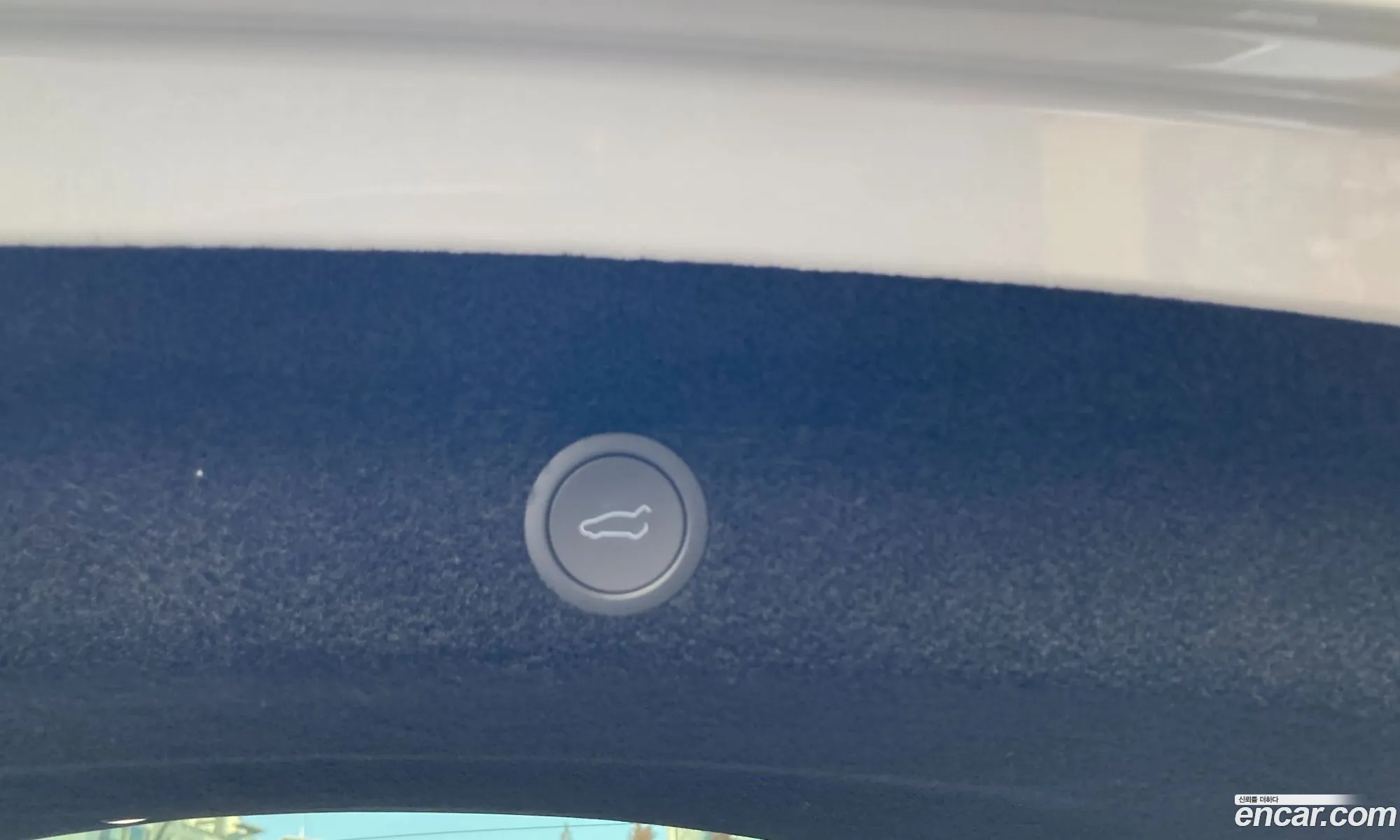 Tesla Model Y 2025 — 7