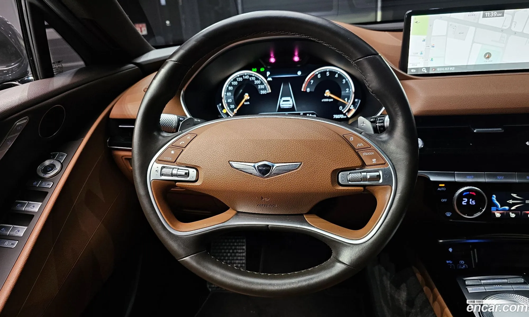 Genesis G80 2020 KMTGB41CDMU032604 — 10