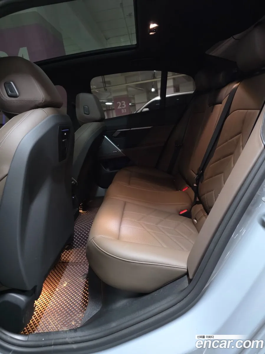 BMW 5 Series 2025 — 14