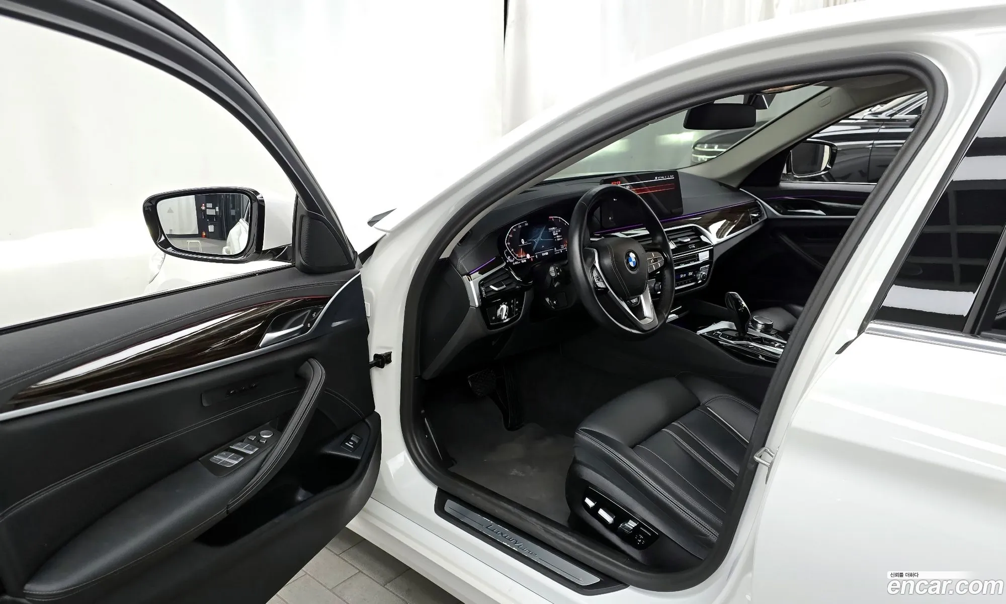 BMW 5 Series 2023 — 5