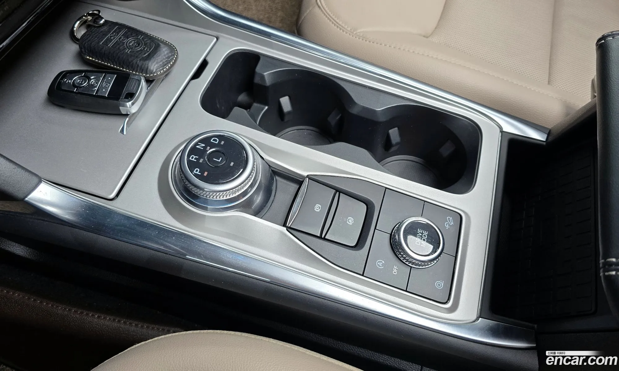Ford Explorer 6th Gen 2023 1FMSK8FH6PGA39333 — 4