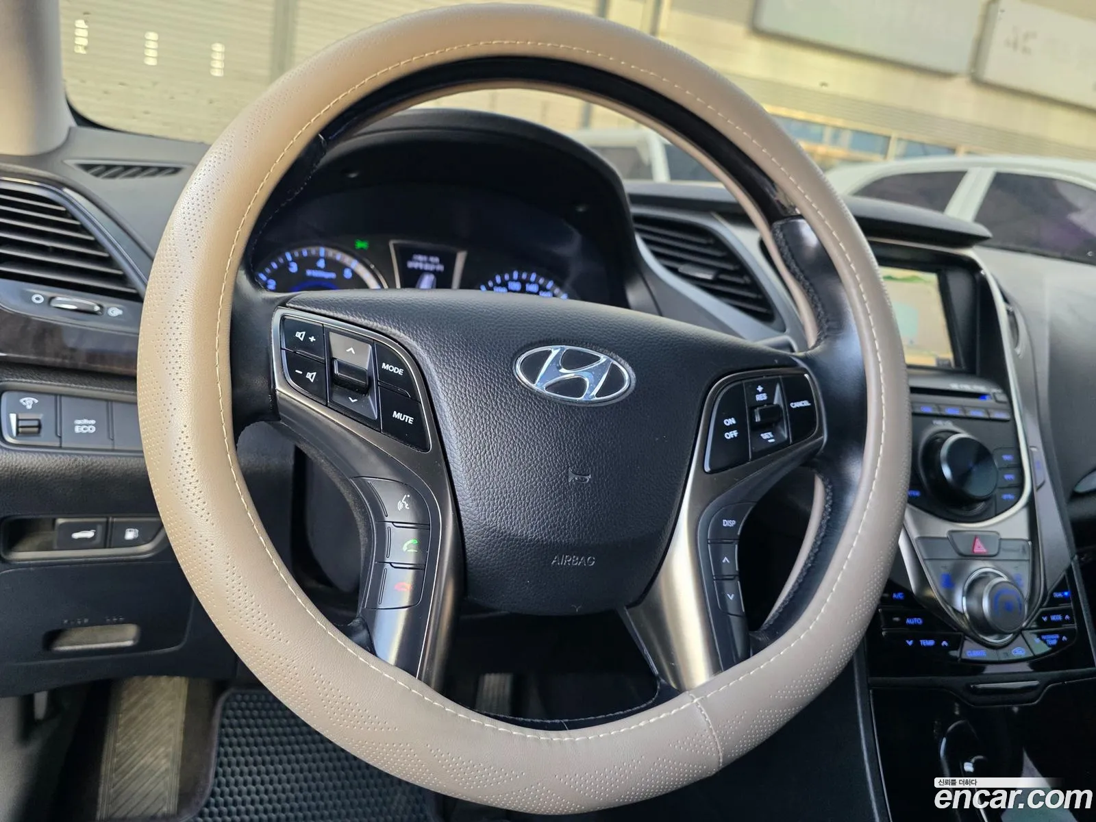 Hyundai Grandeur HG 2011 — 18
