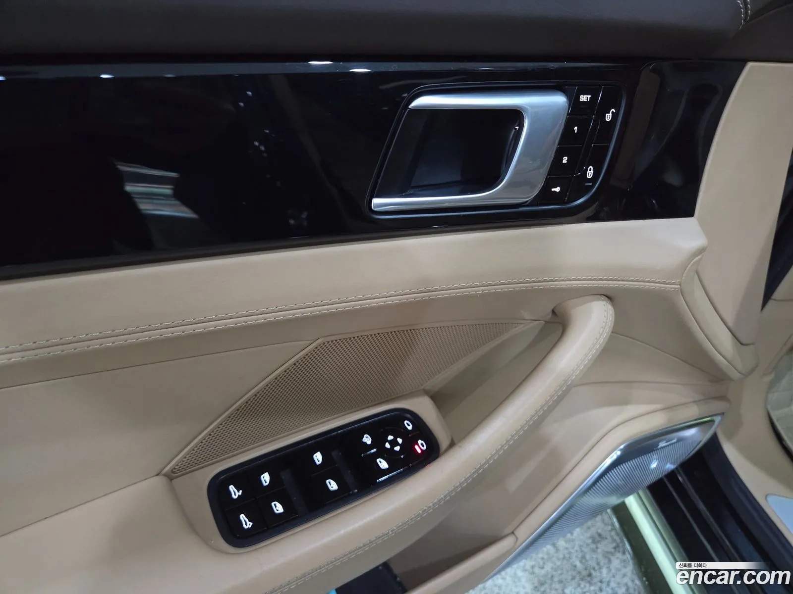 Porsche Panamera 2018 — 18