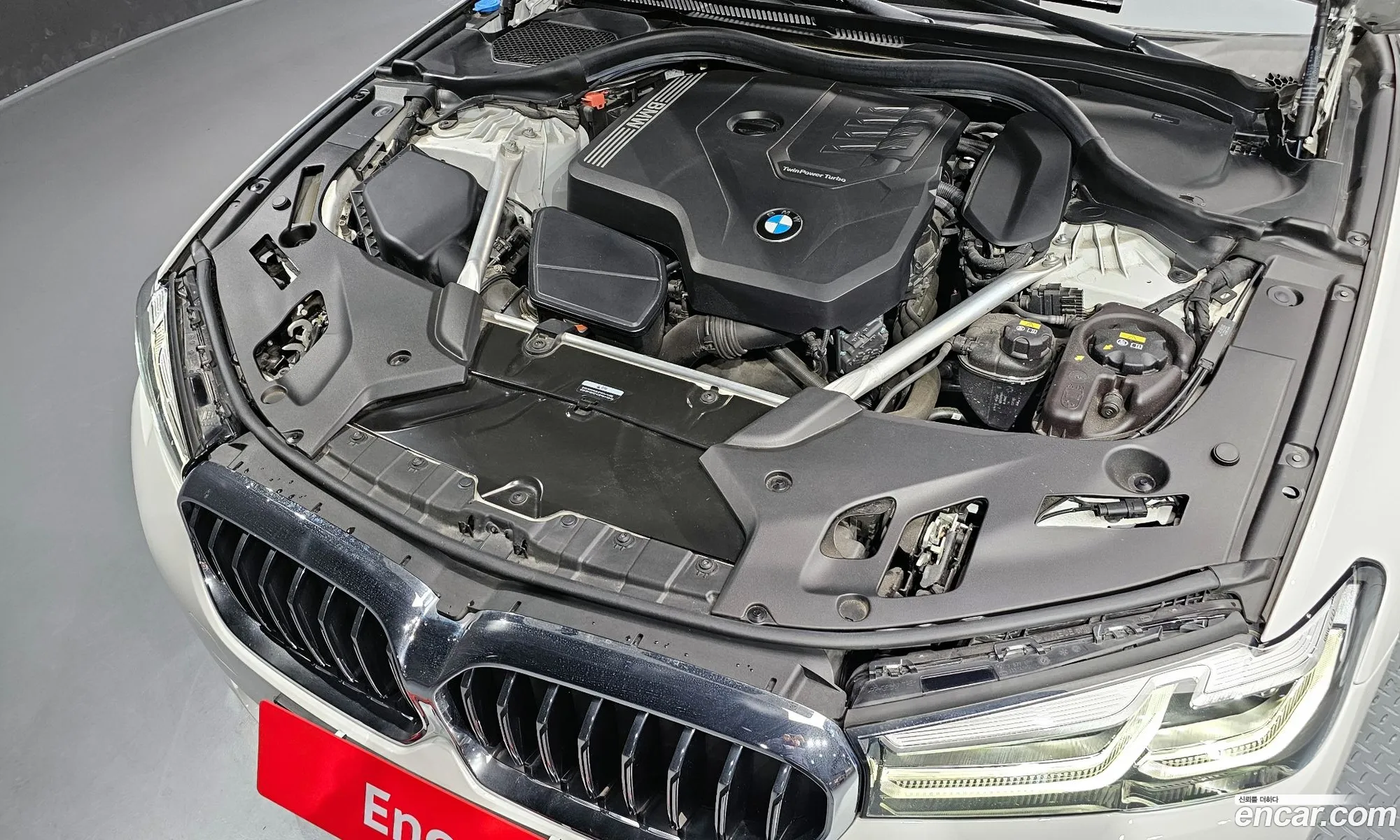 BMW 5 Series 2022 WBA11BH0XNWX49973 — 11