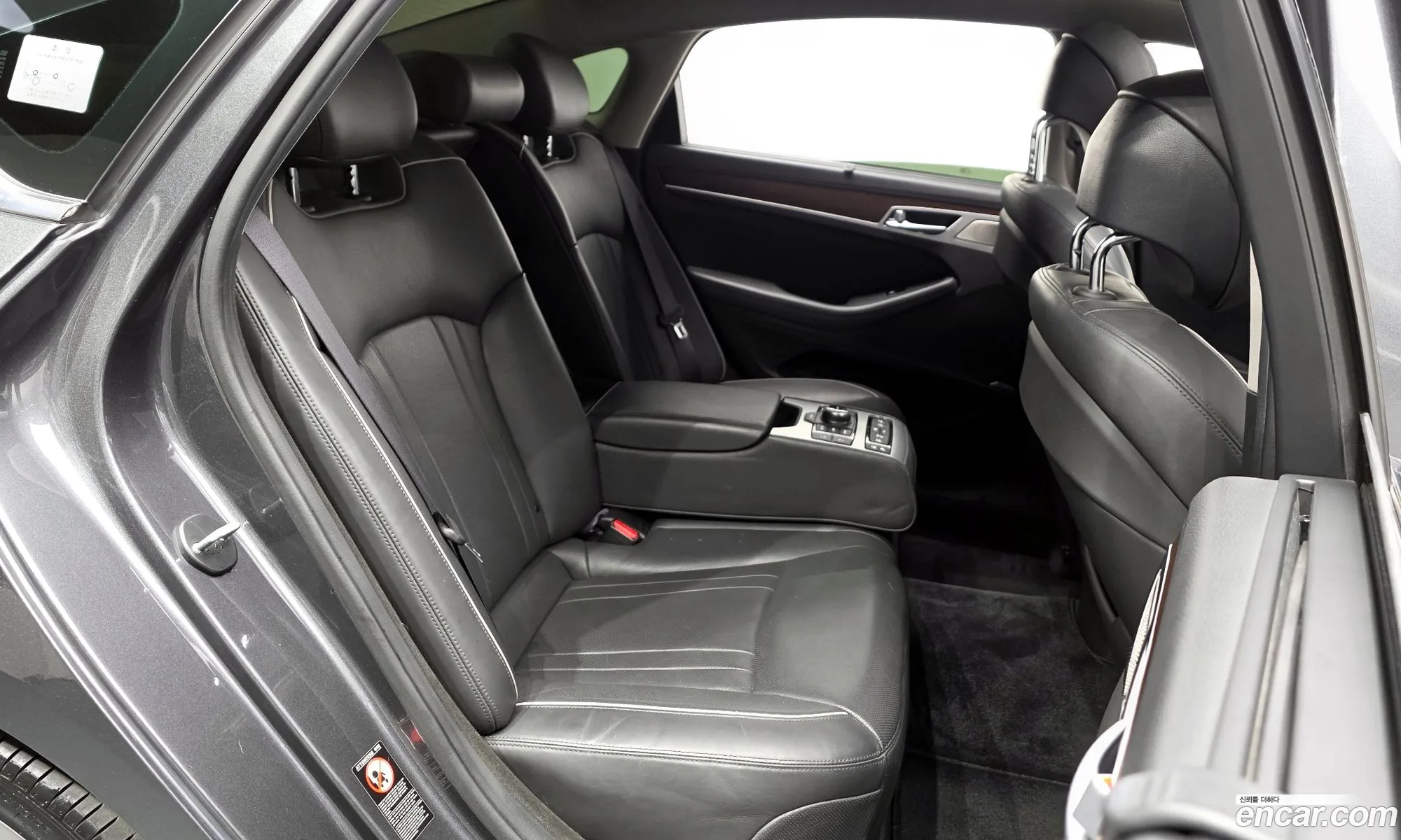 Genesis G80 2017 — 11