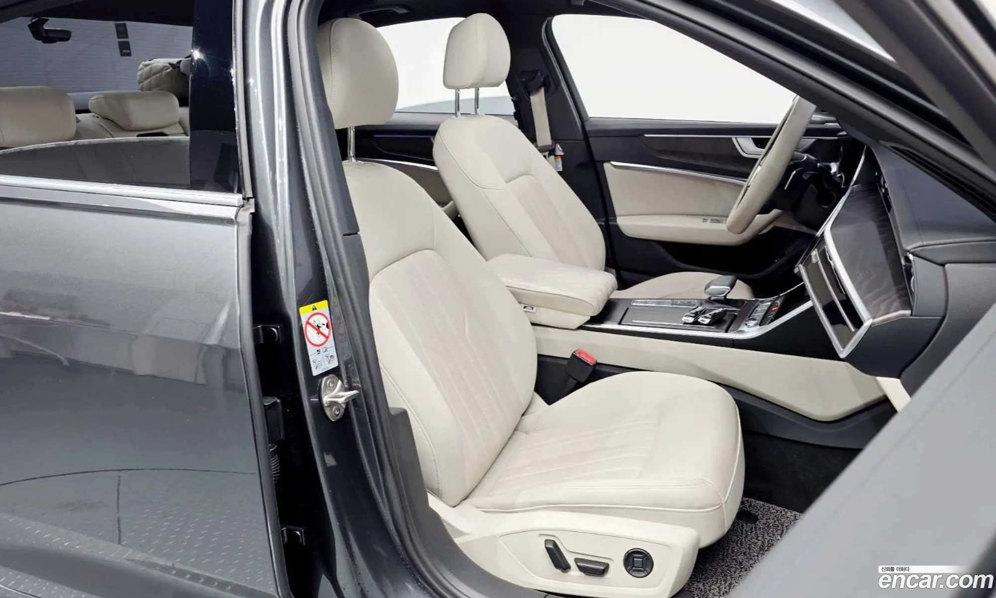 Audi A6 2022 WAUZZZF22NN042932 — 11