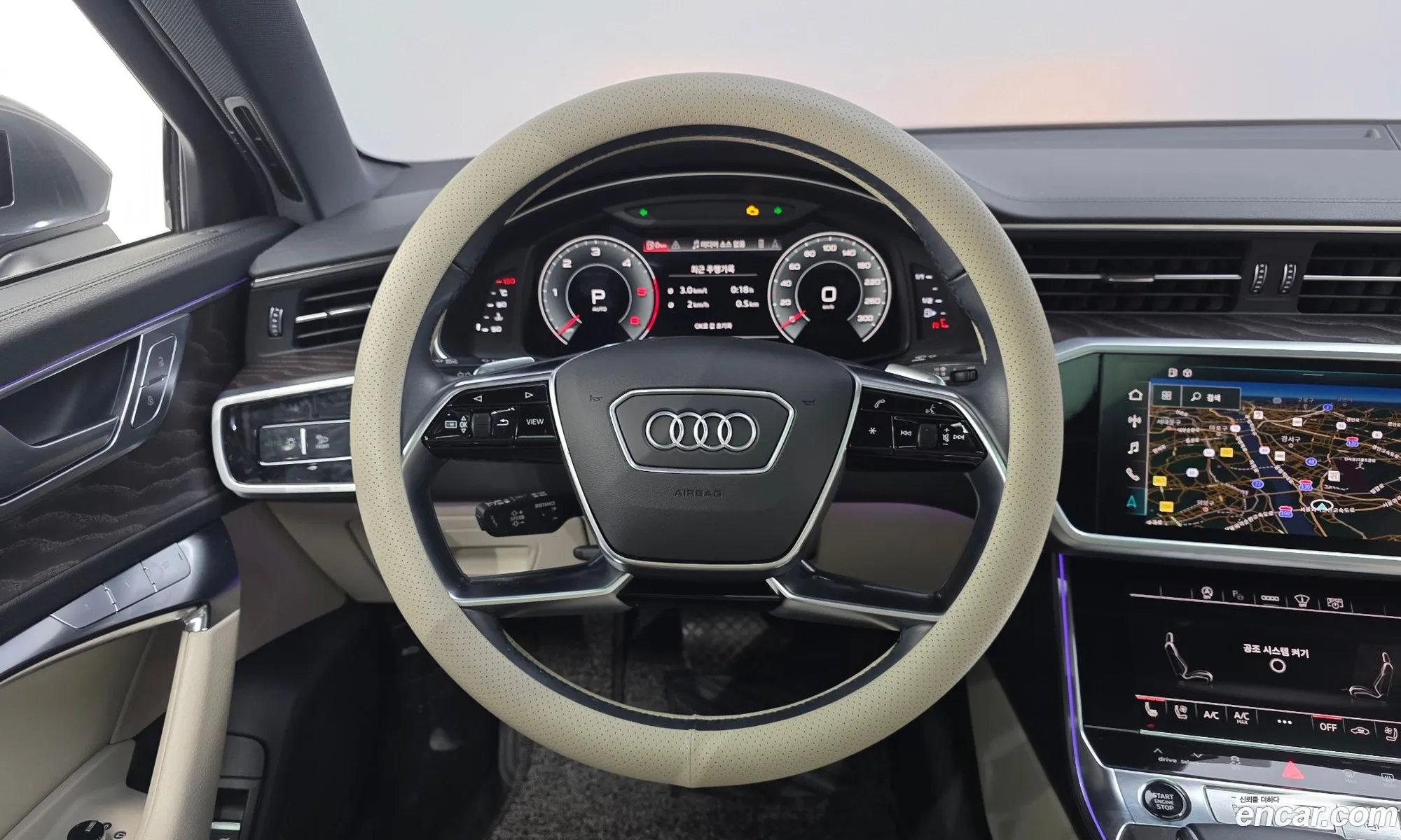 Audi A6 2022 WAUZZZF22NN042932 — 3