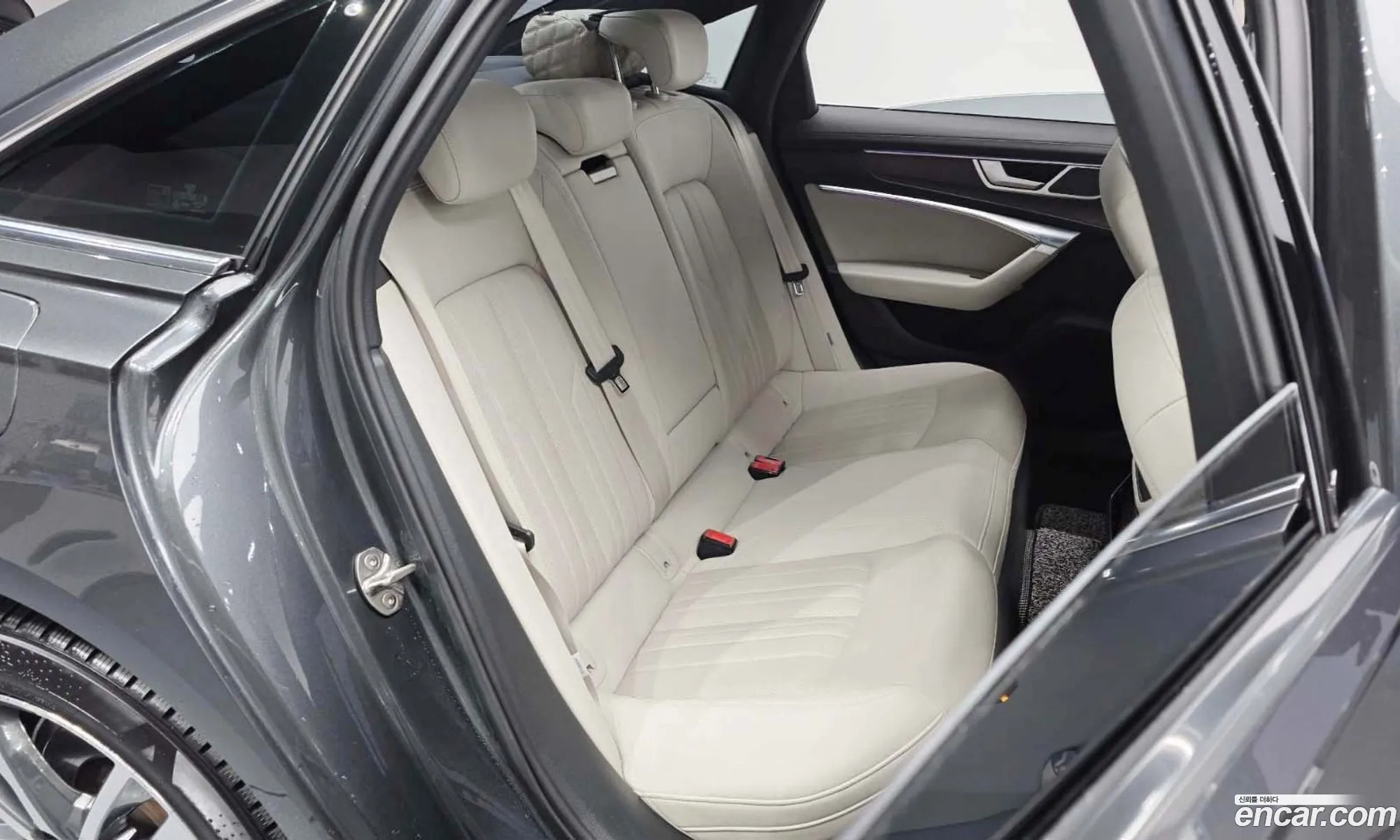 Audi A6 2022 WAUZZZF22NN042932 — 10