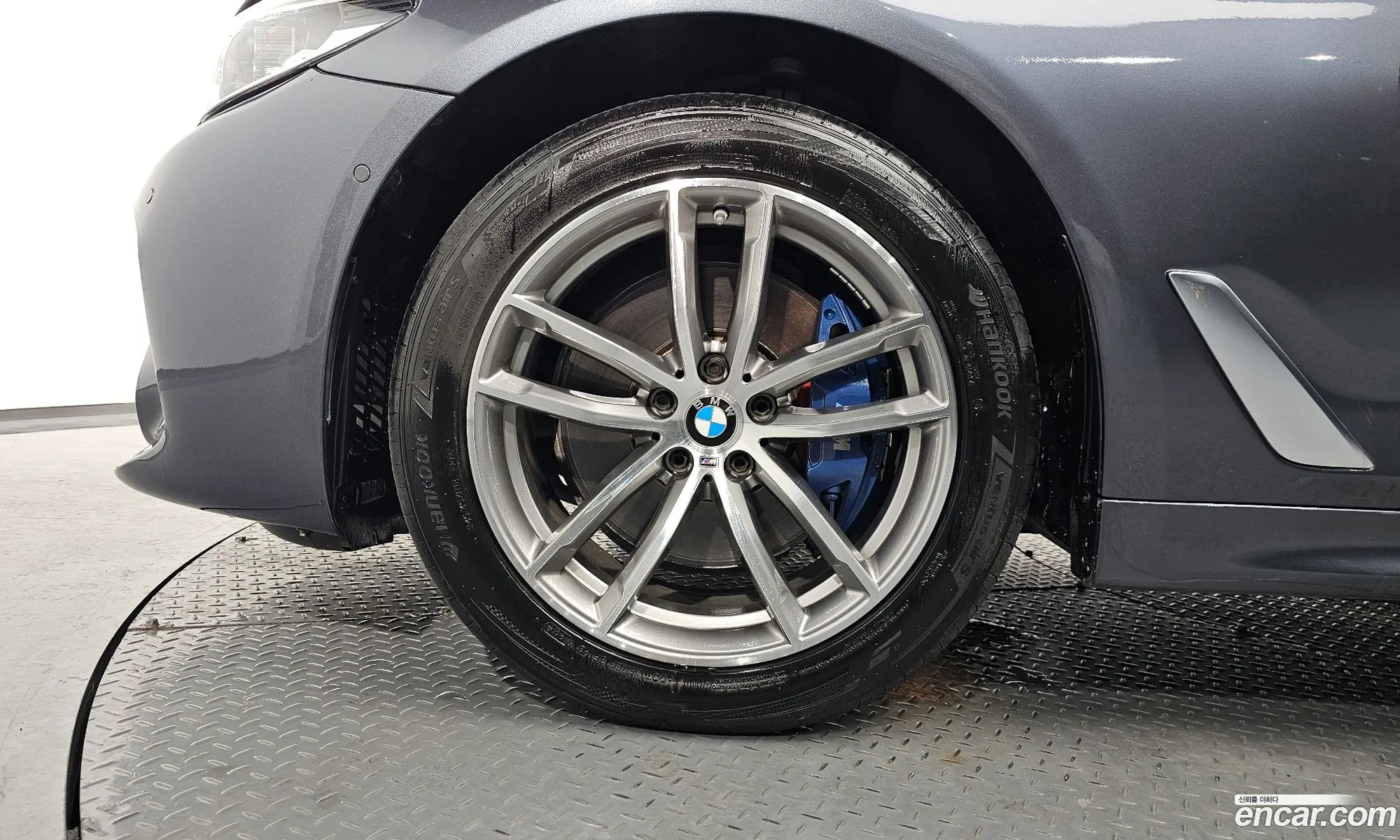 BMW 5 Series 2017 WBAJD3106JG969929 — 10