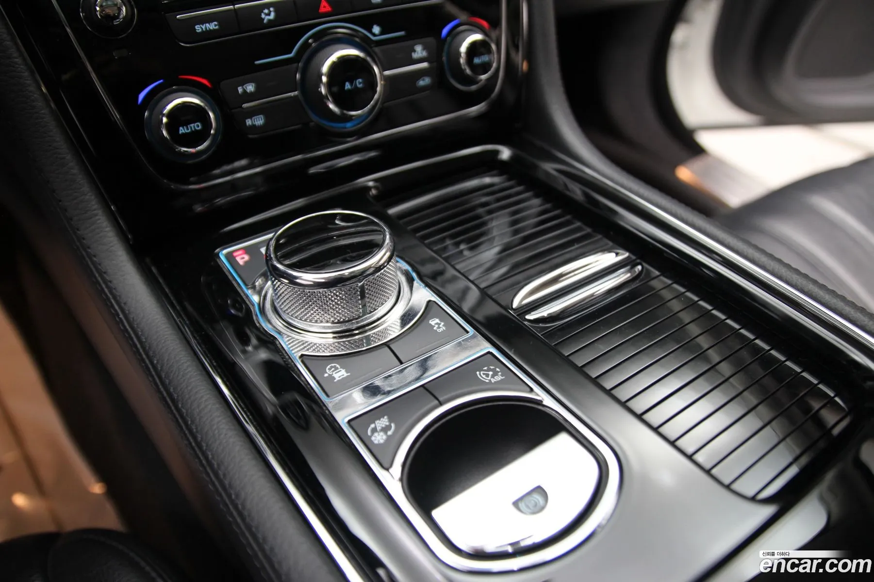 Jaguar XJ 2016 — 6