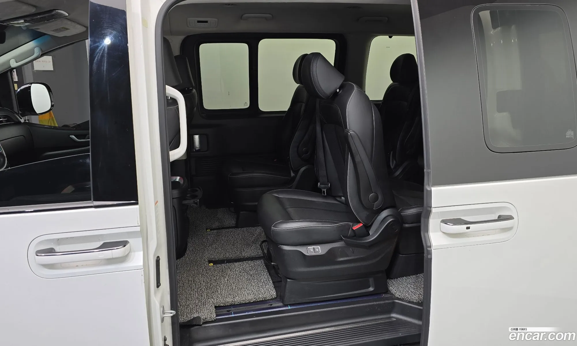 Hyundai Staria 2022 — 5