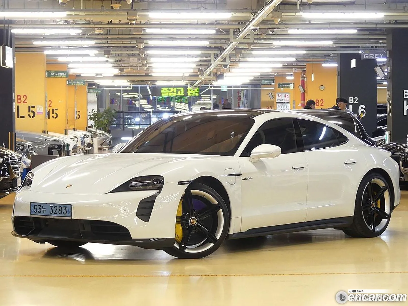 Porsche Taycan 2021 — 20