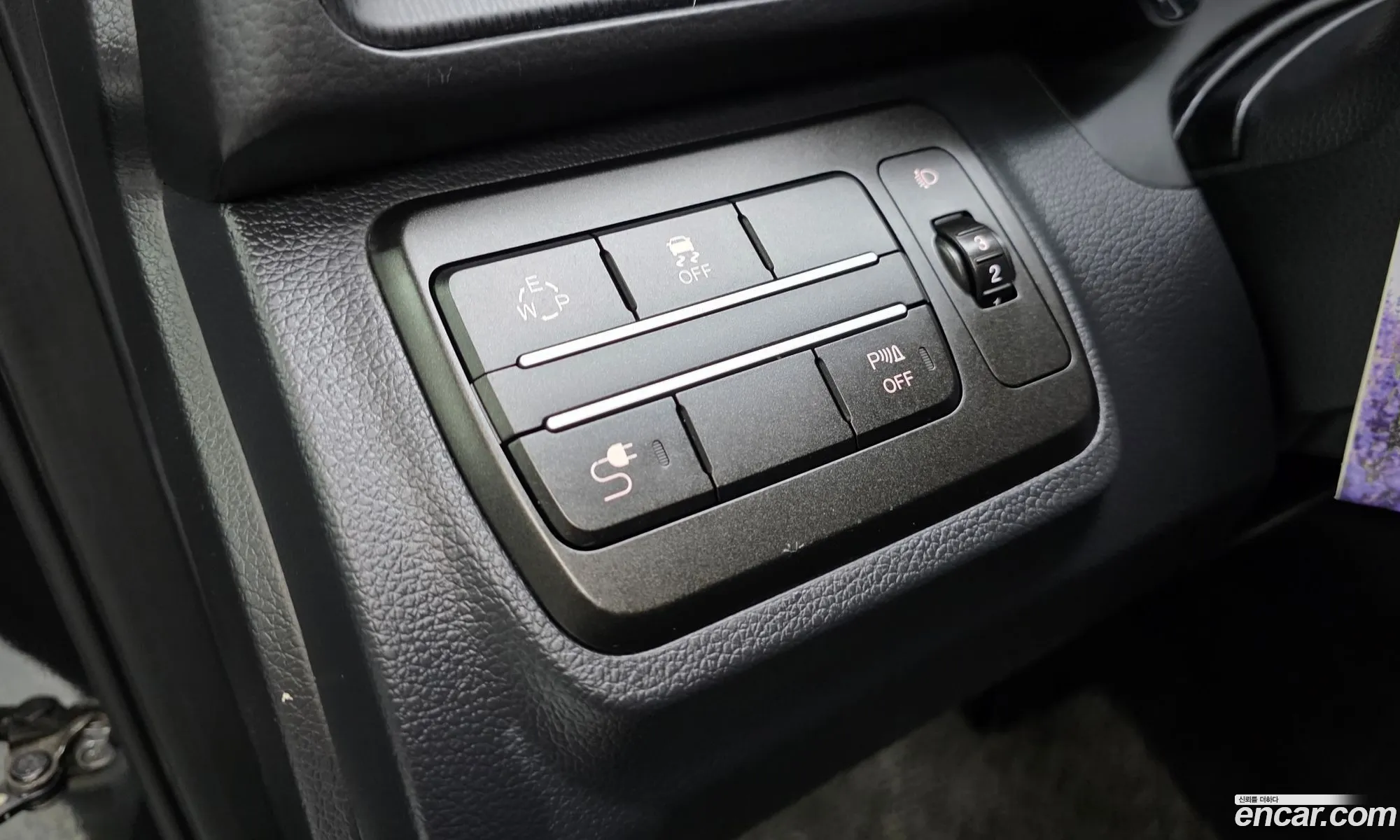KG Mobility (SsangYong) Tivoli Air 2017 — 3