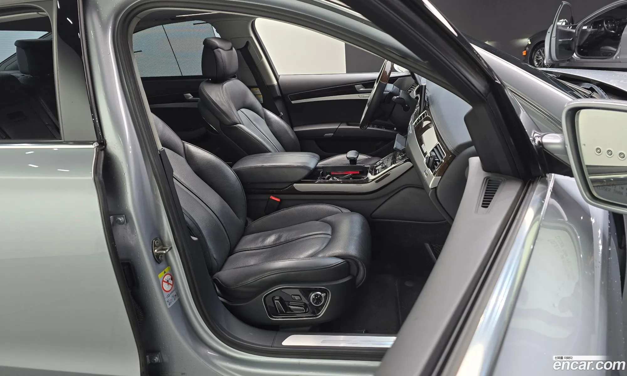 Audi A8 2014 WAUZZZ4H5FN001736 — 8