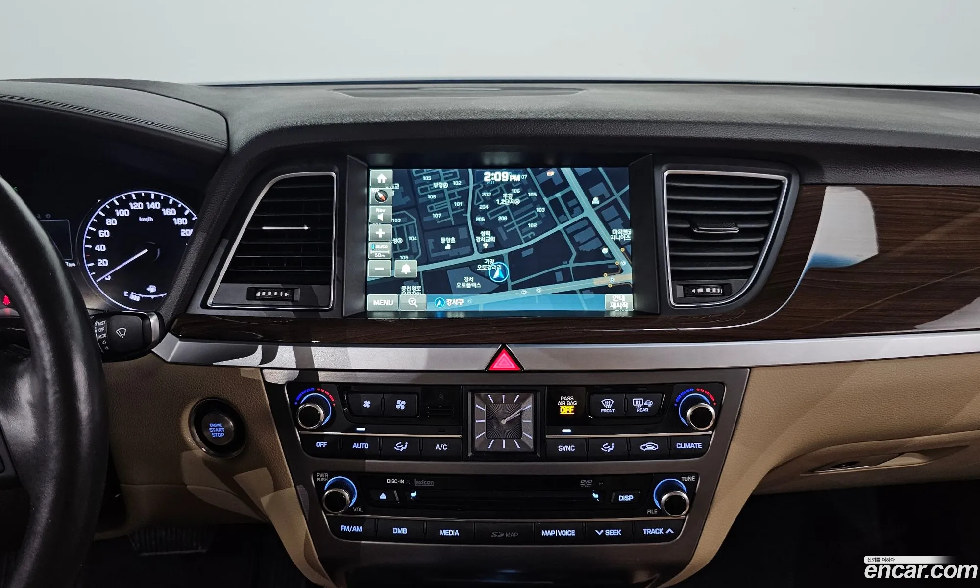 Hyundai Genesis DH 2016 — 11