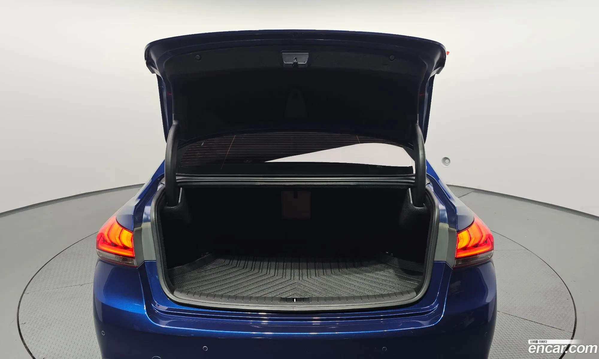 Hyundai Genesis DH 2016 — 8