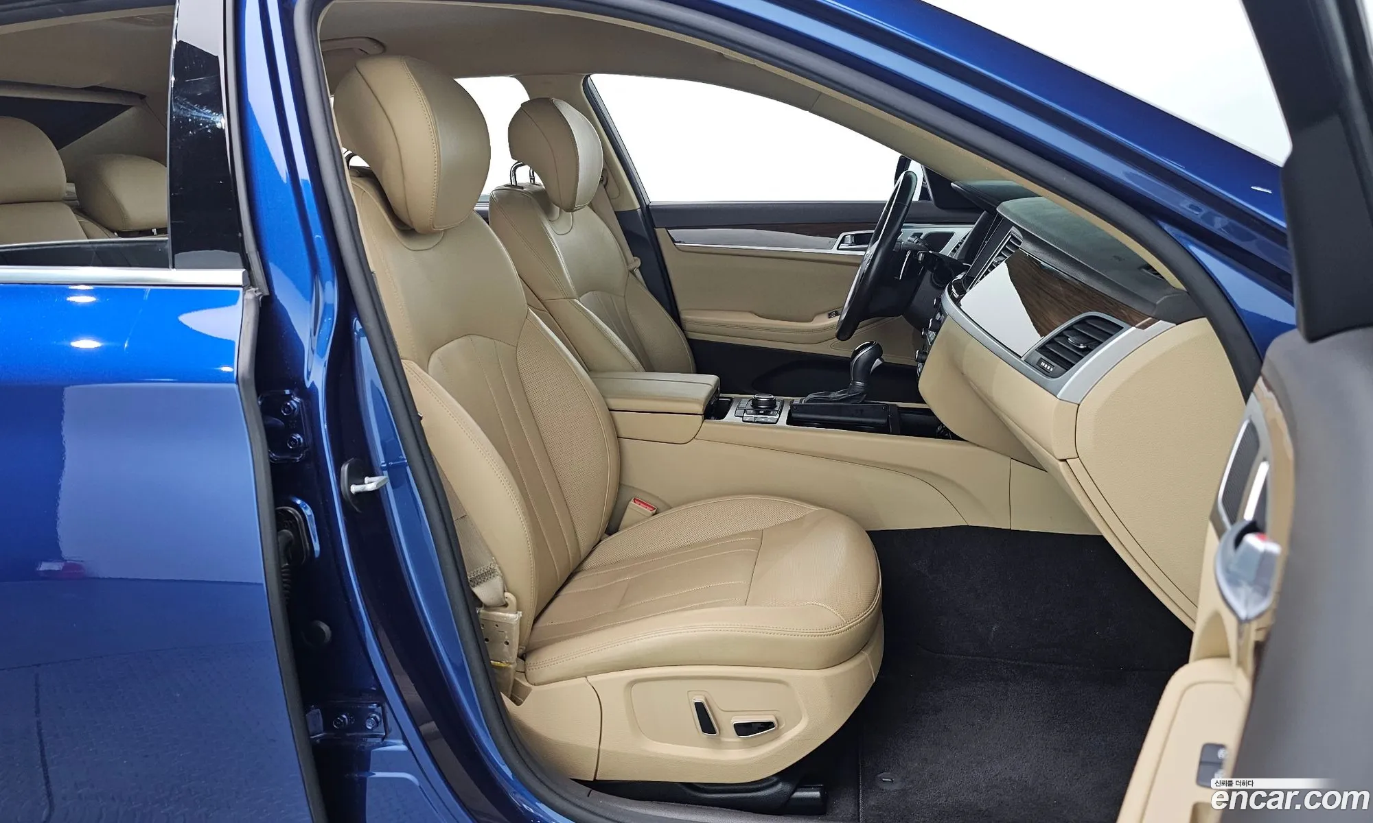 Hyundai Genesis DH 2016 — 17