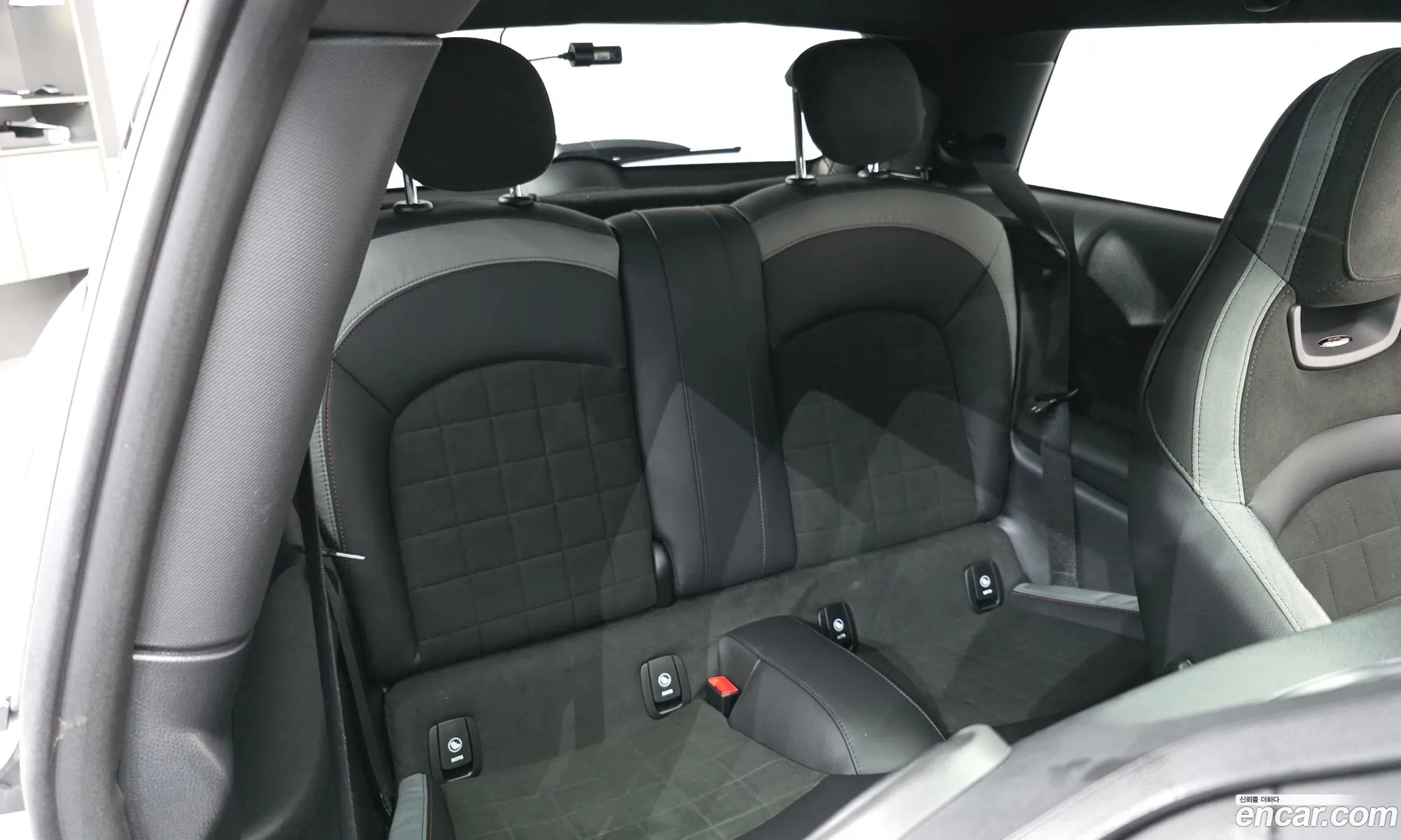 Mini Cooper S 2024 WMW81DH00R2V81896 — 4