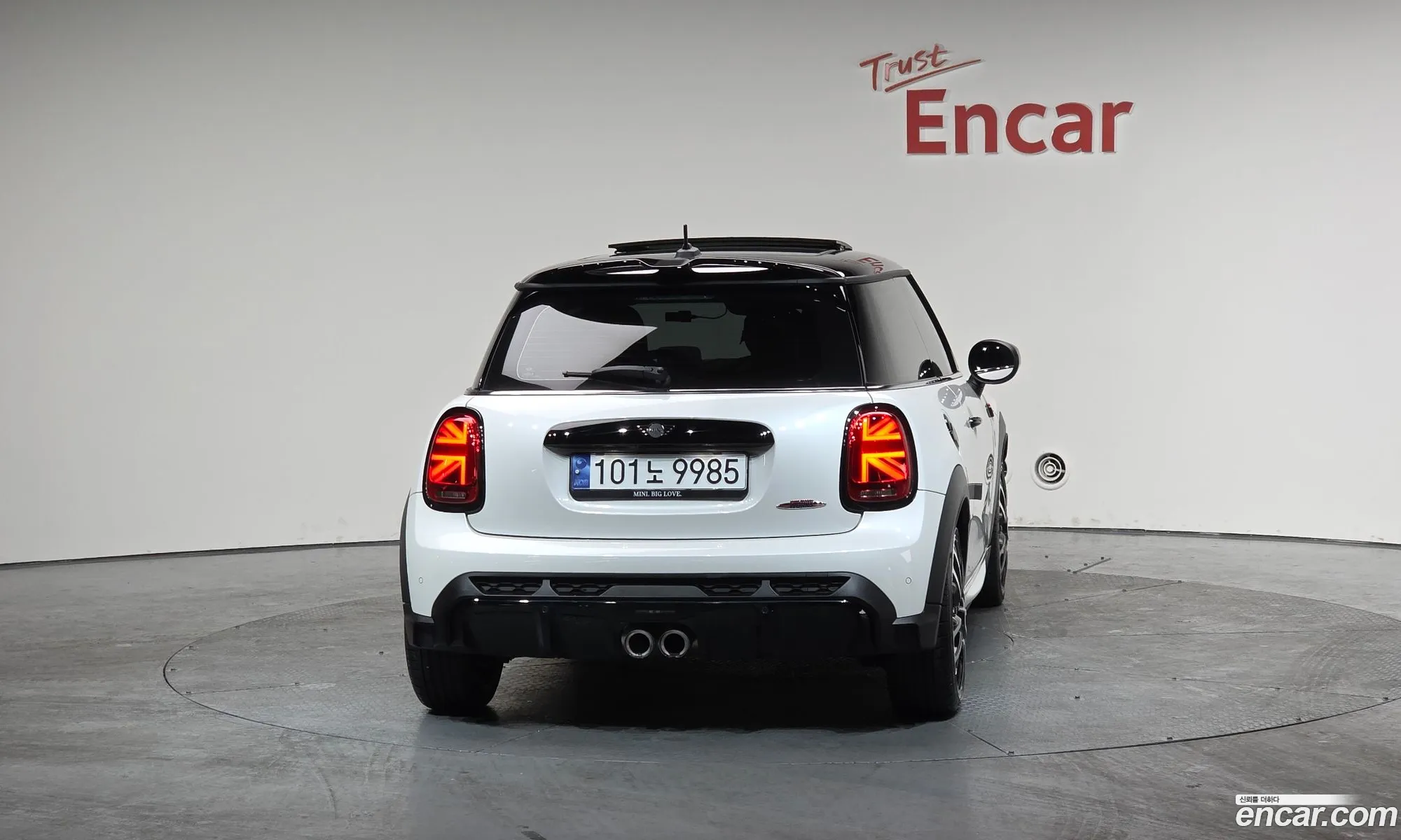 Mini Cooper S 2024 WMW81DH00R2V81896 — 19