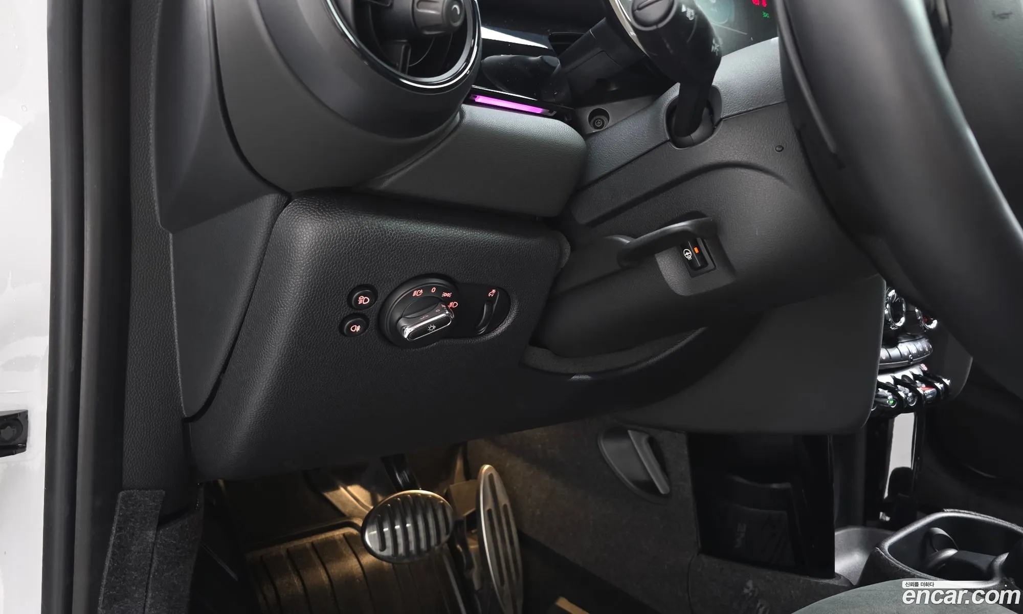 Mini Cooper S 2024 WMW81DH00R2V81896 — 8