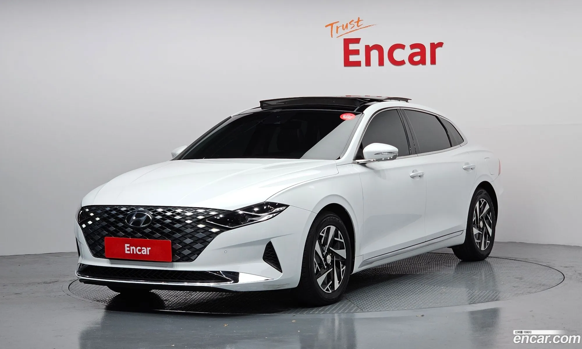 Hyundai Grandeur IG Hybrid 2020 — 18