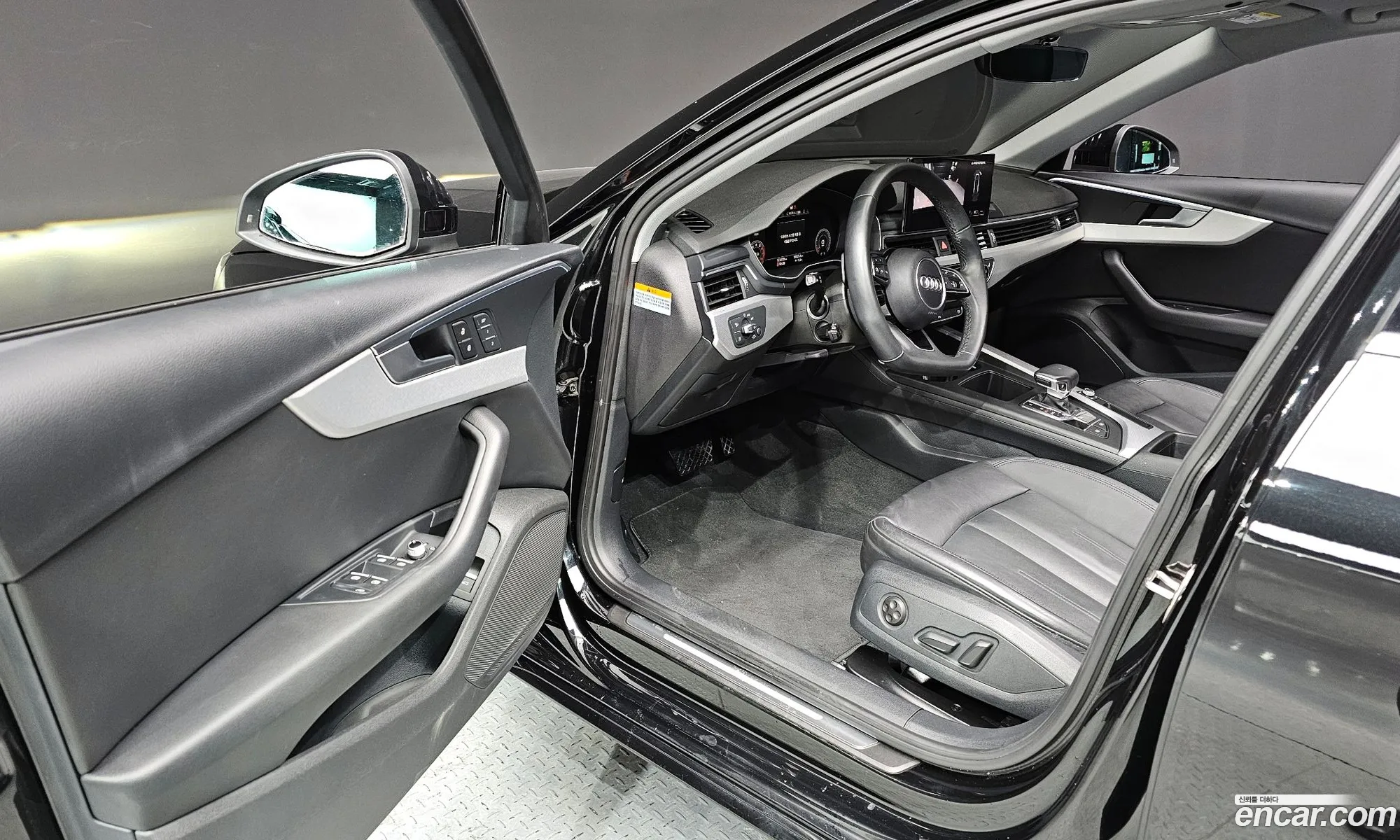Audi A4 2023 WAUZZZF47PA010487 — 6