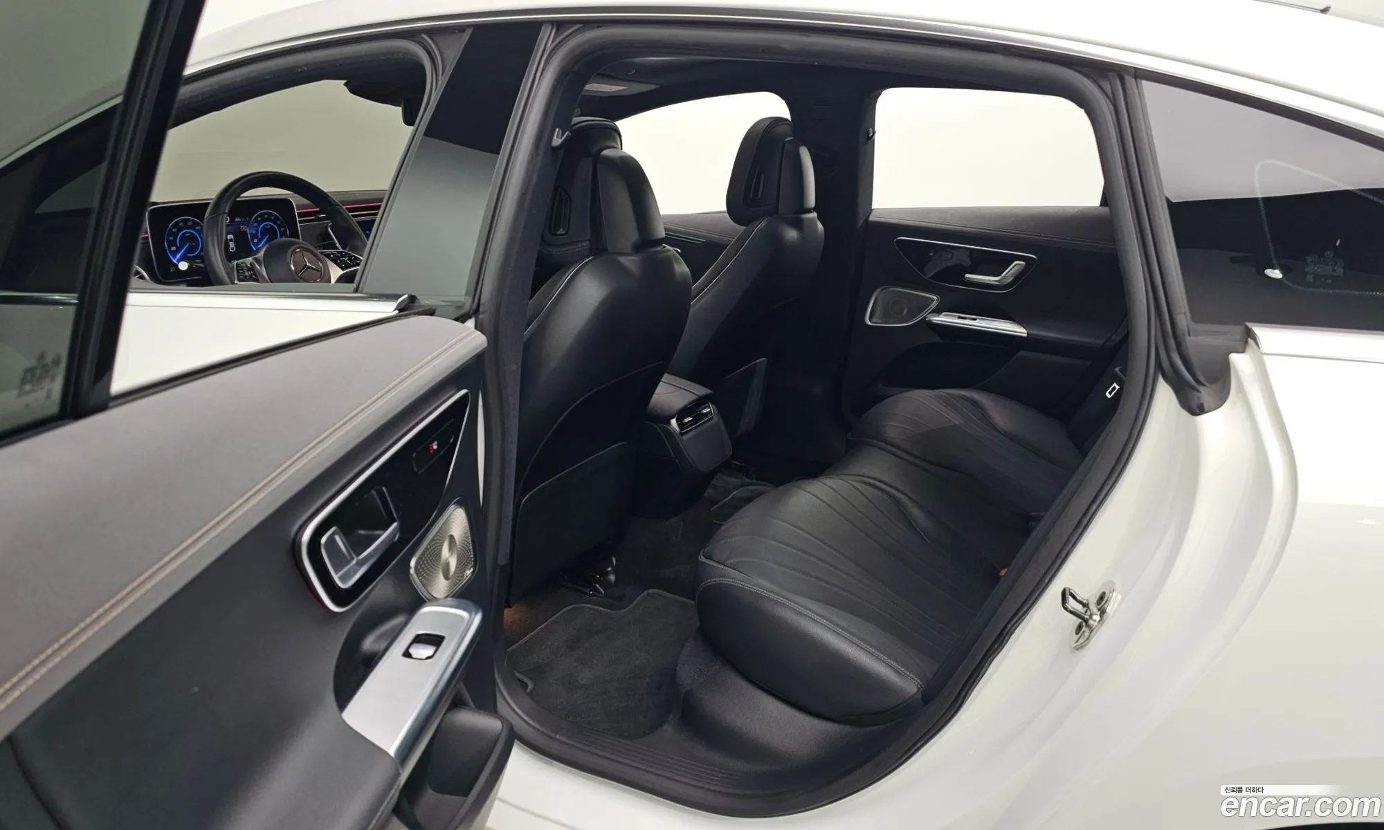 Mercedes-Benz EQE V295 2022 — 13