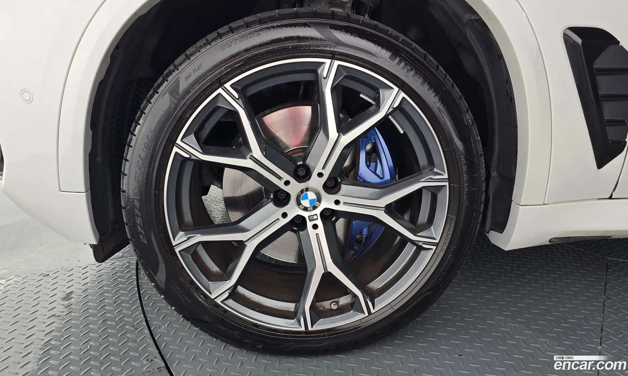 BMW X5 2024 — 7