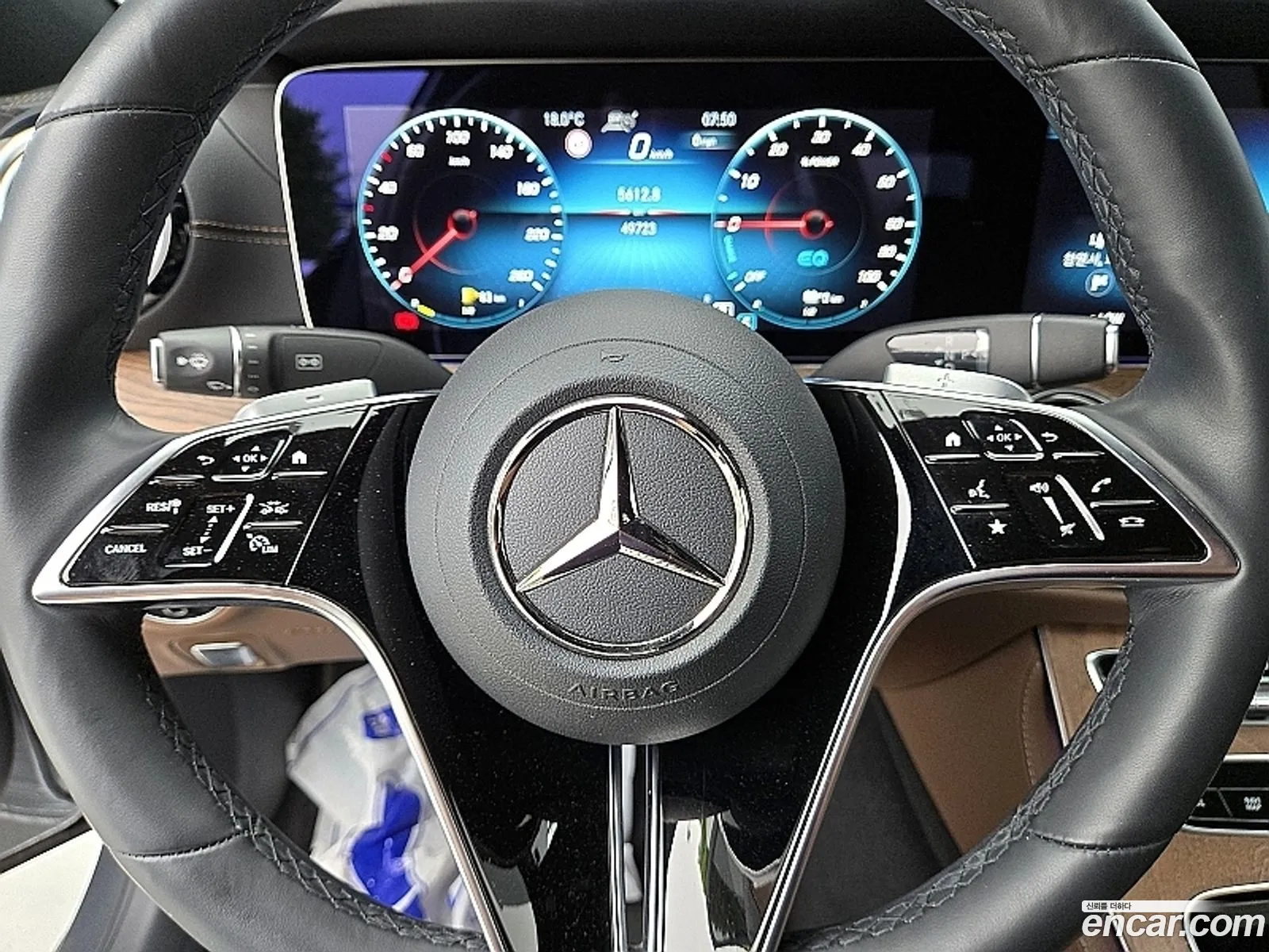 Mercedes-Benz E-Class W213 2022 — 19